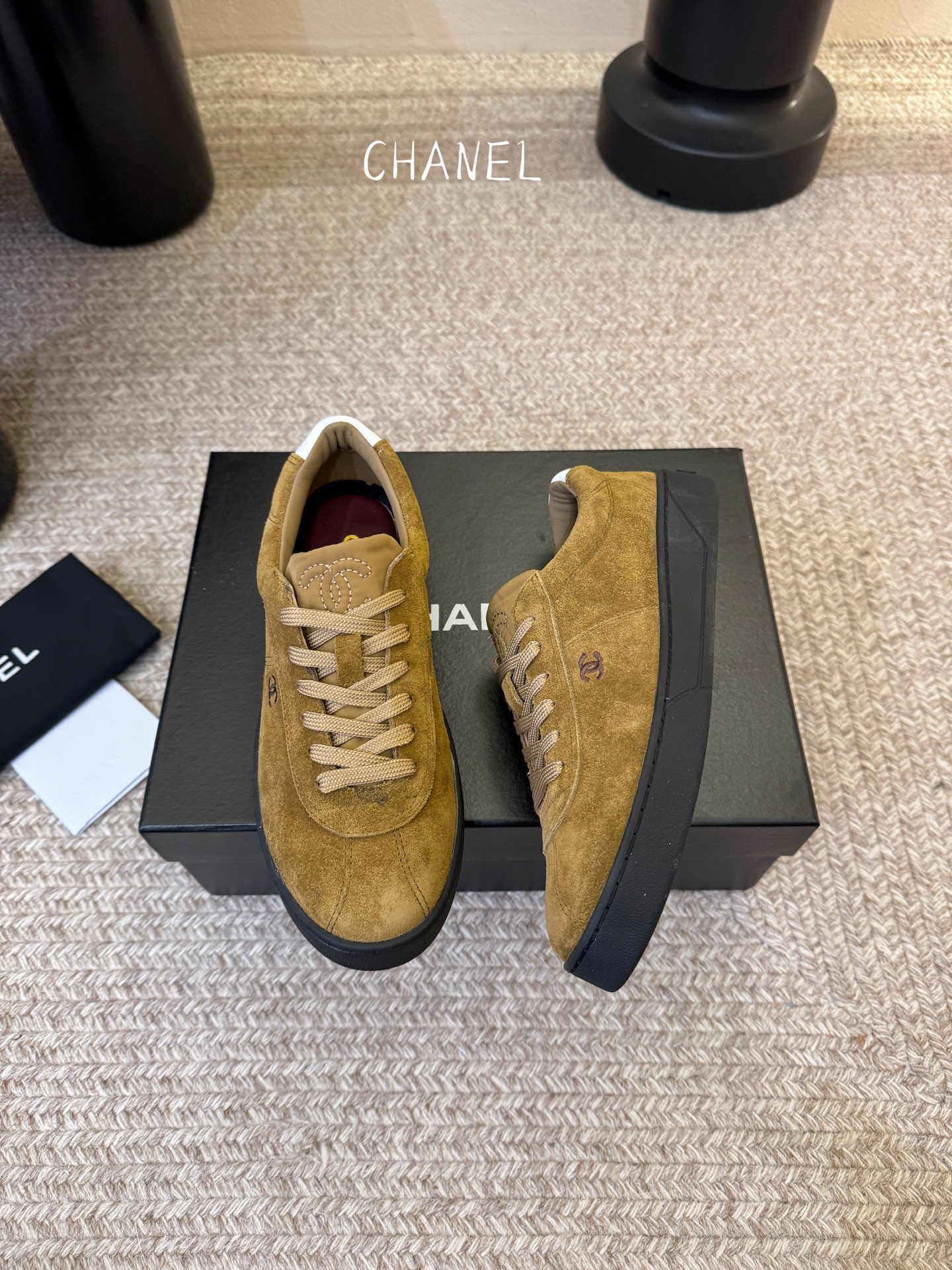 CHANEL香奈儿26S 新款休闲运动鞋专柜同步 专柜非常火爆 非常难买的一款鞋 全网最火的厚底熊猫鞋 