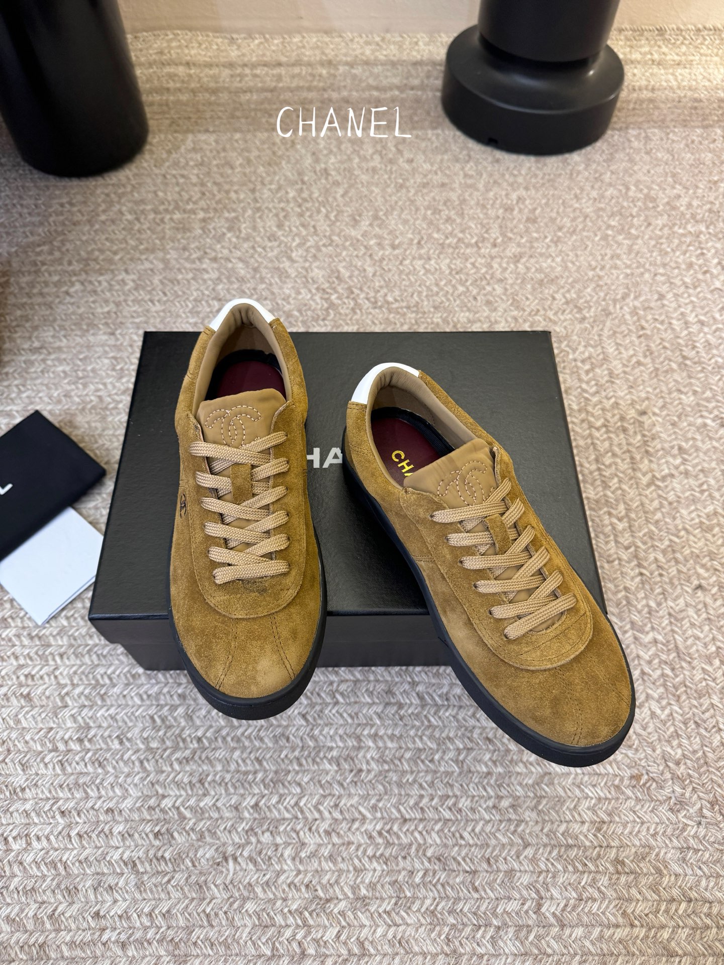 CHANEL香奈儿26S 新款休闲运动鞋专柜同步 专柜非常火爆 非常难买的一款鞋 全网最火的厚底熊猫鞋 