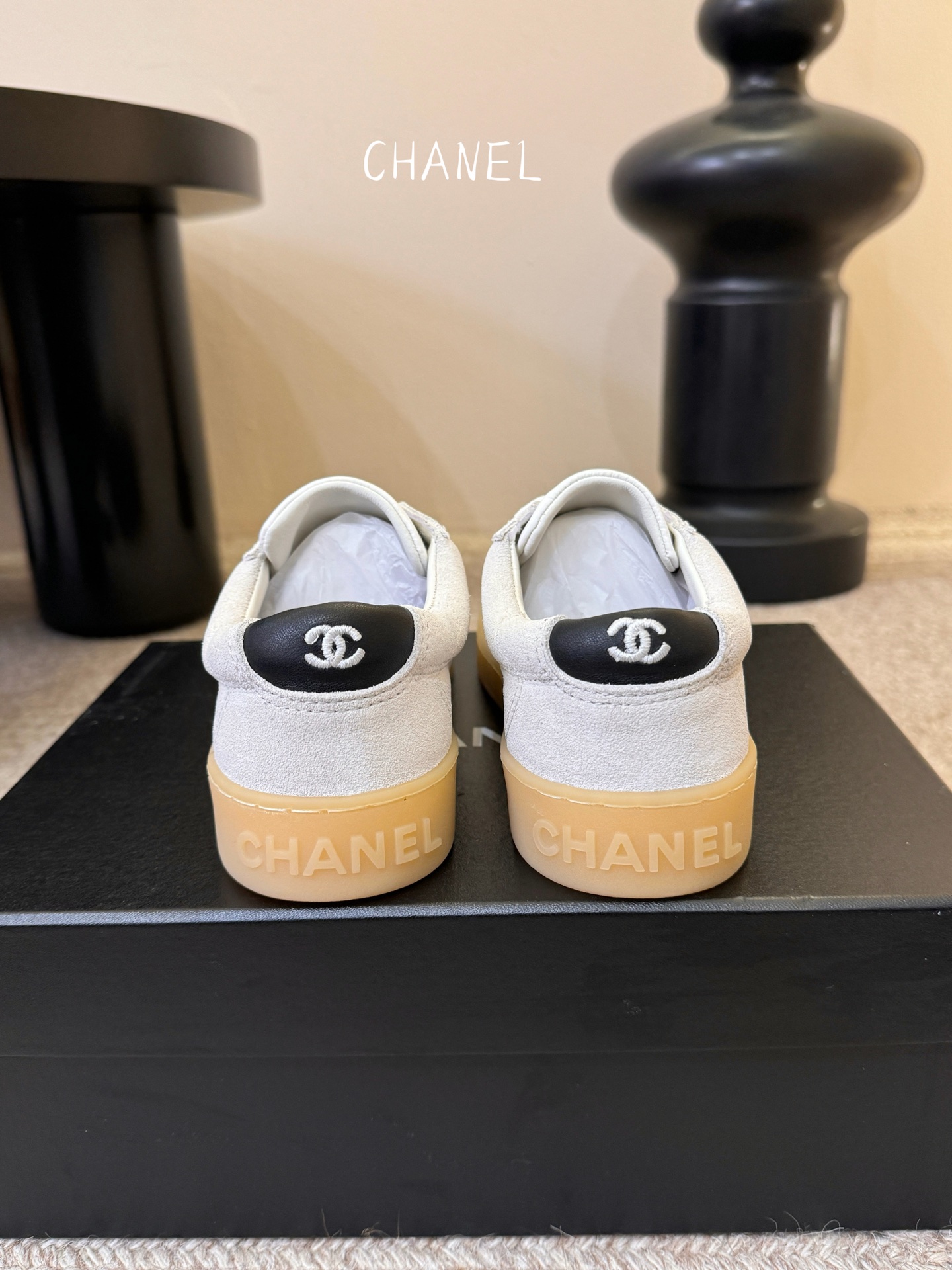 CHANEL香奈儿26S 新款休闲运动鞋专柜同步 专柜非常火爆 非常难买的一款鞋 全网最火的厚底熊猫鞋 
