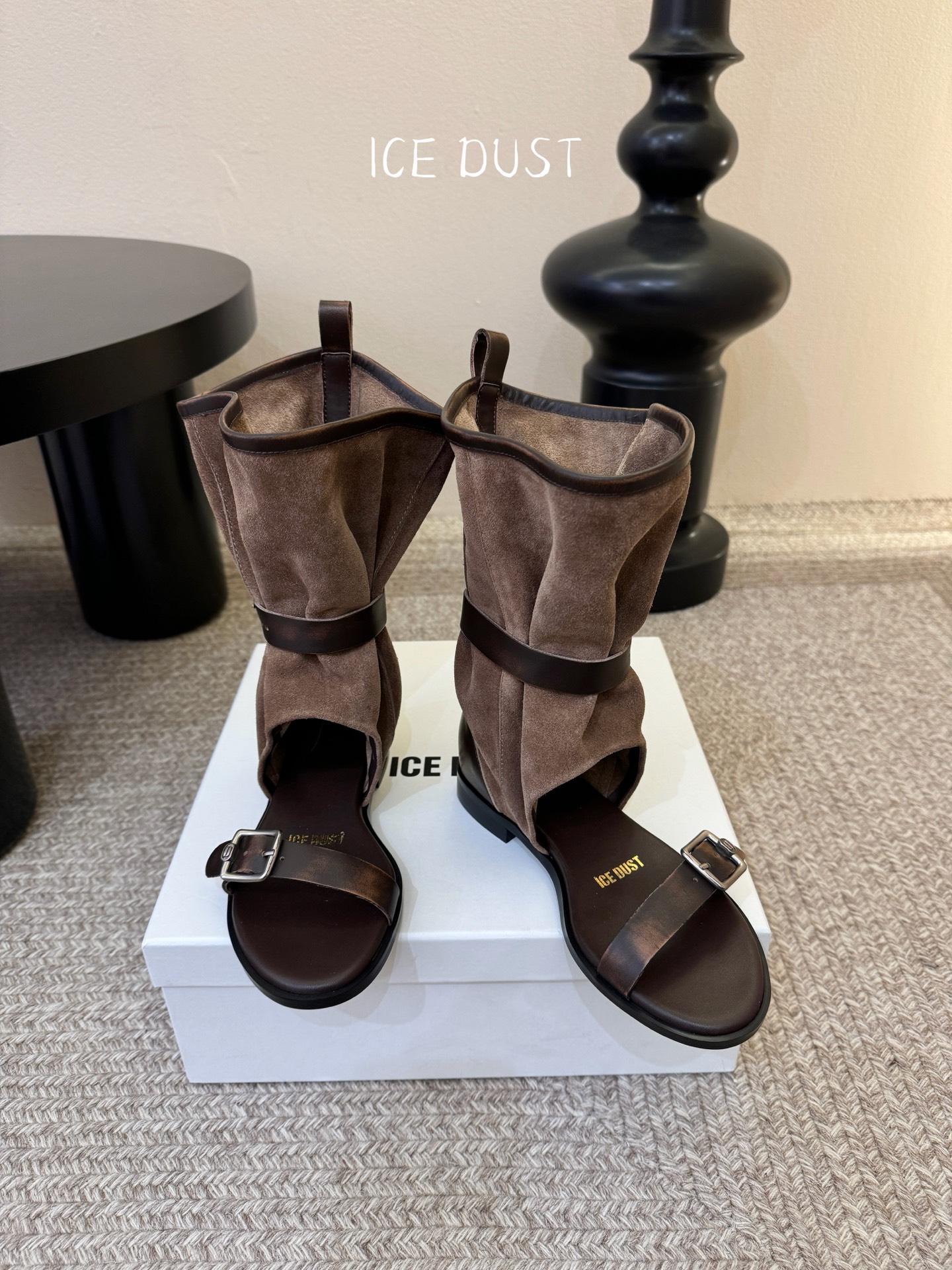 ice dust26春夏时髦单品做旧堆堆凉靴宽松腿围遮小腿，一双可以塞一切裤子的凉靴，酷飒有范儿，很好看