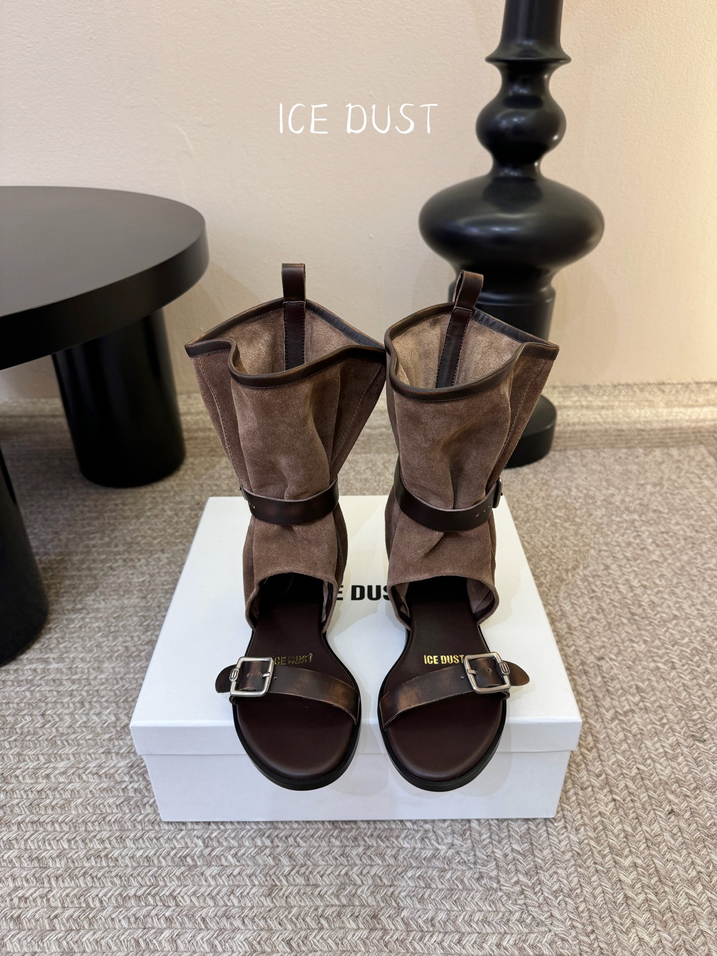 ice dust26春夏时髦单品做旧堆堆凉靴宽松腿围遮小腿，一双可以塞一切裤子的凉靴，酷飒有范儿，很好看