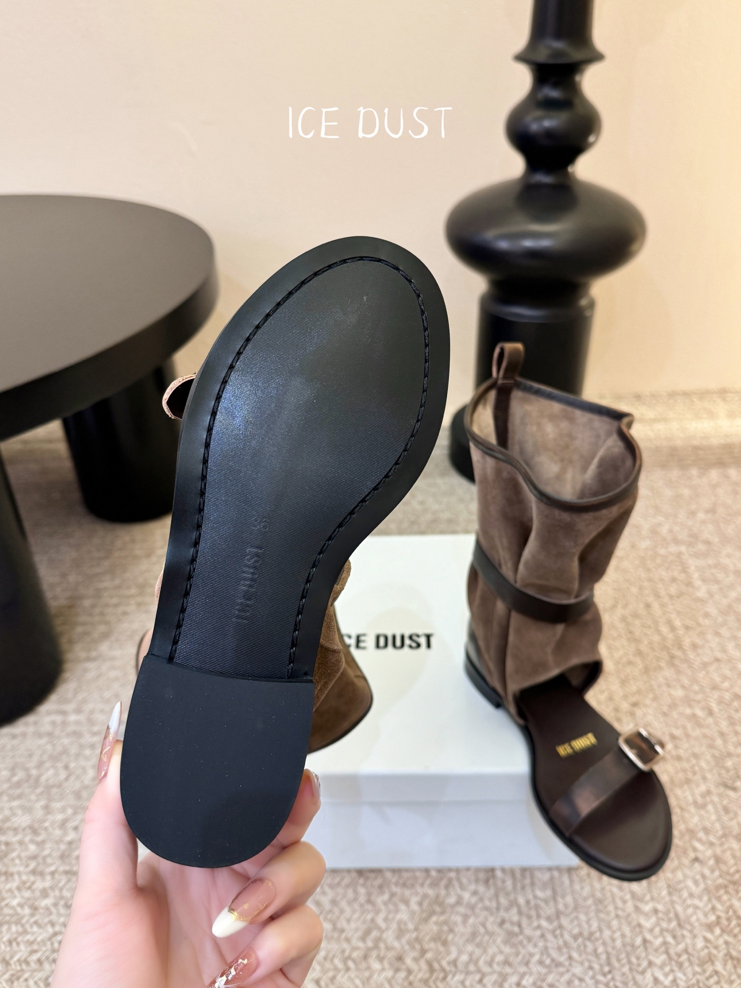 ice dust26春夏时髦单品做旧堆堆凉靴宽松腿围遮小腿，一双可以塞一切裤子的凉靴，酷飒有范儿，很好看