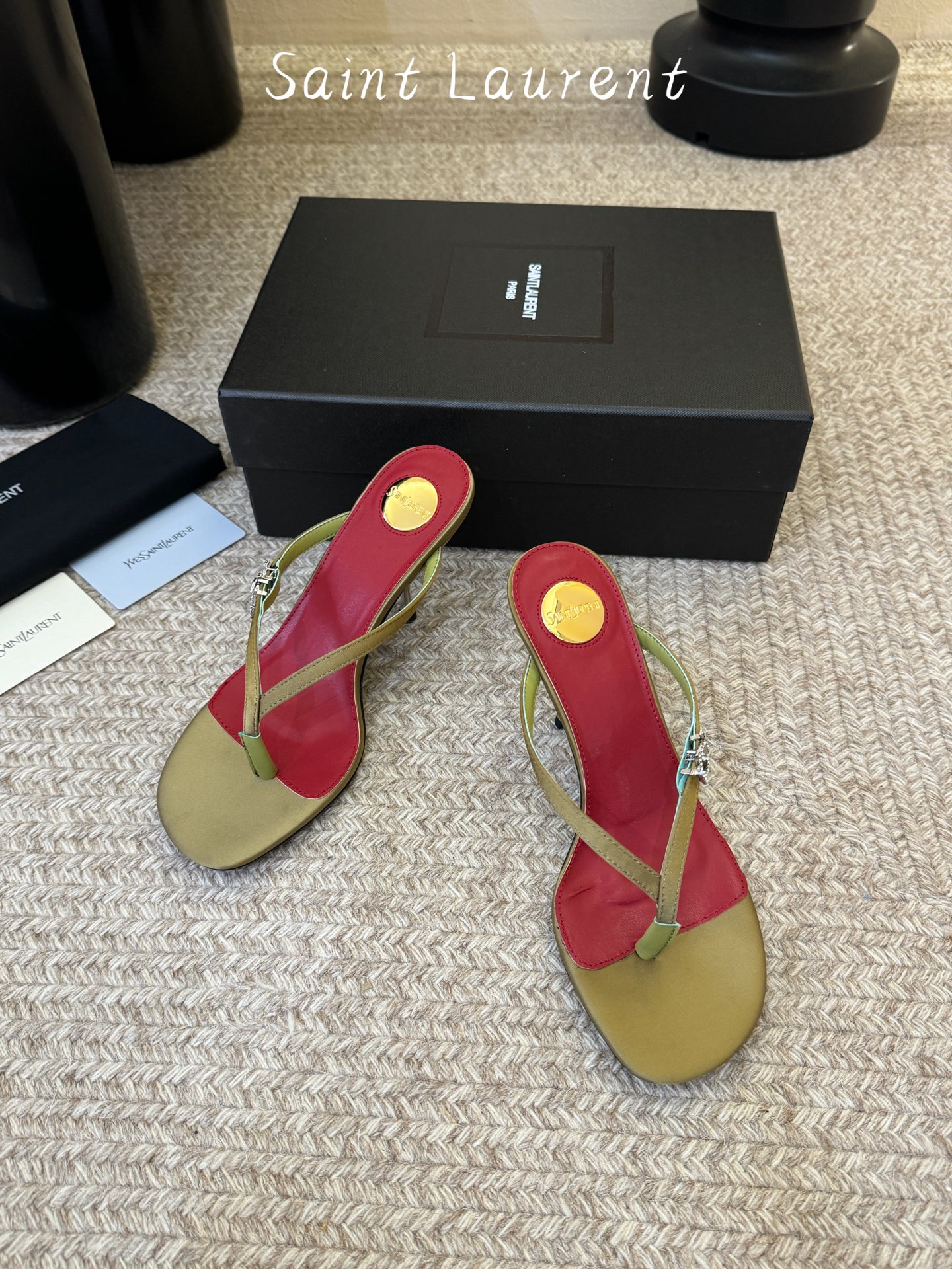 Saint Laurent / YSL圣罗兰金属字母logo高跟凉鞋YSL姐姐的美丽尤物高跟鞋 又是人间