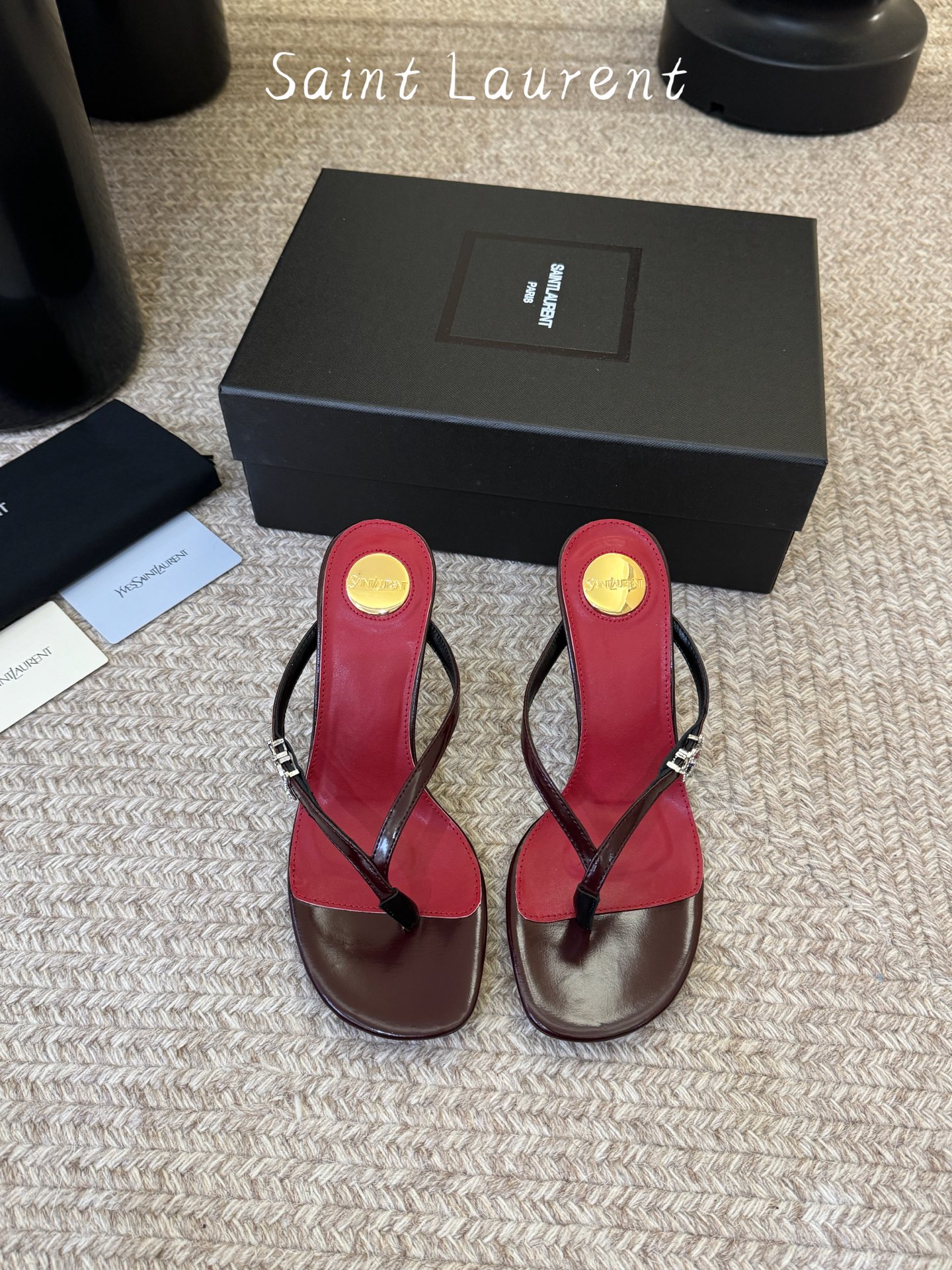 Saint Laurent / YSL圣罗兰金属字母logo高跟凉鞋YSL姐姐的美丽尤物高跟鞋 又是人间