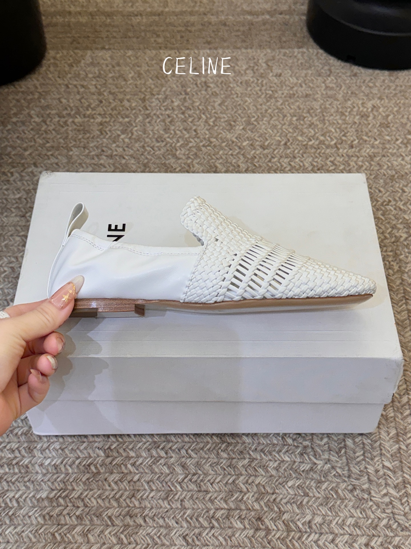 CELINE 编织穆勒鞋｜夏日穿搭的高级感密码✨ 谁懂啊家人们！这双编织穆勒鞋直接焊在我脚上了🥹黑白两色