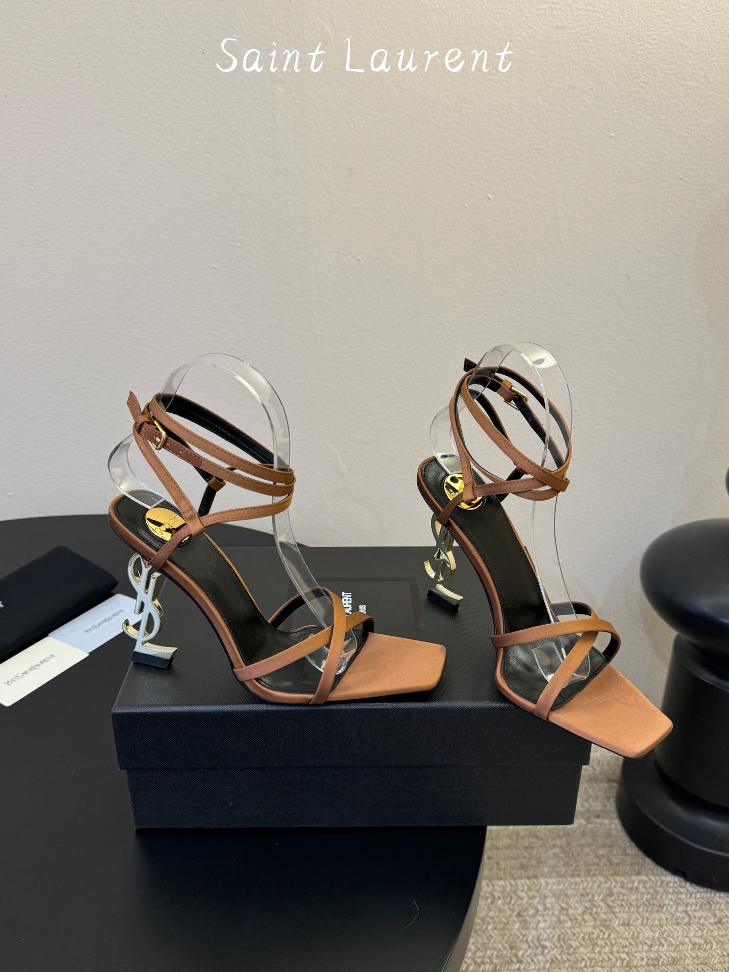 圣罗兰Saint Lauren* 25ss新品交叉带高跟鞋绝美圣罗兰也不过于此！Ysl走秀款高跟鞋 各种
