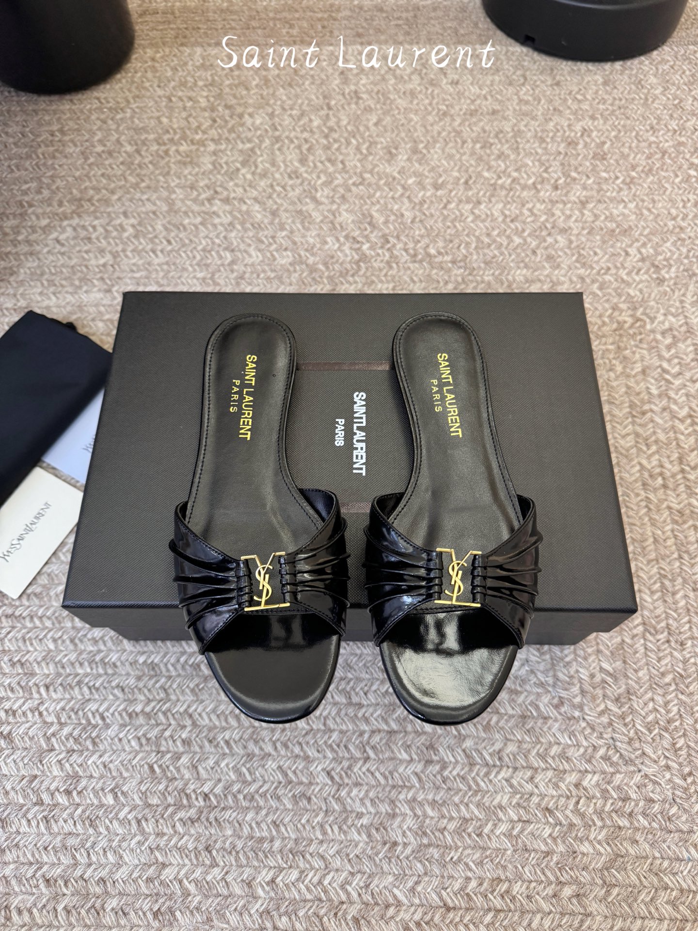 圣罗兰Saint Lauren* ss新YSL Logo平底鞋拖Ysl走秀款高跟鞋 各种小裙子搭配起来 