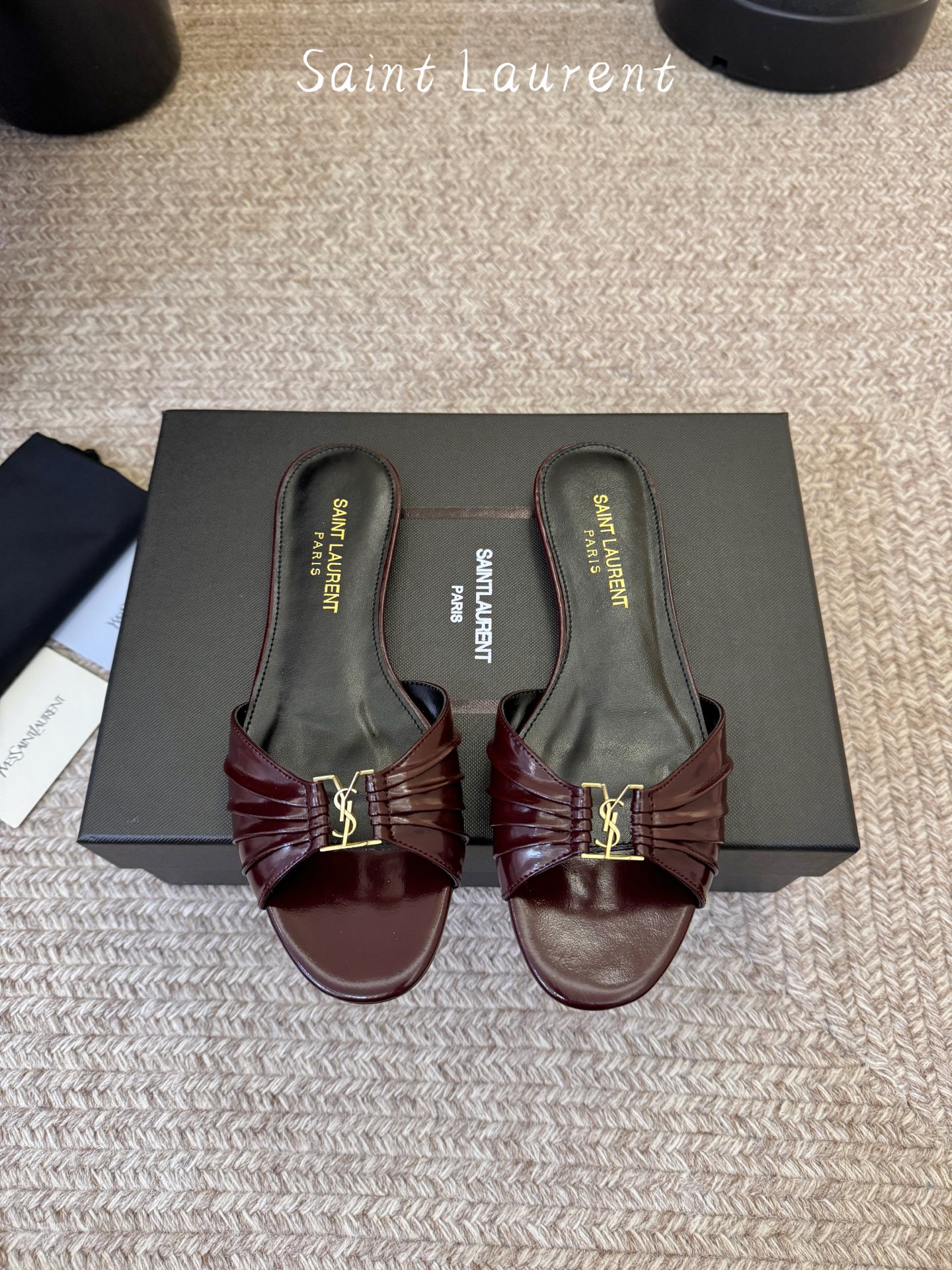 圣罗兰Saint Lauren* ss新YSL Logo平底鞋拖Ysl走秀款高跟鞋 各种小裙子搭配起来 