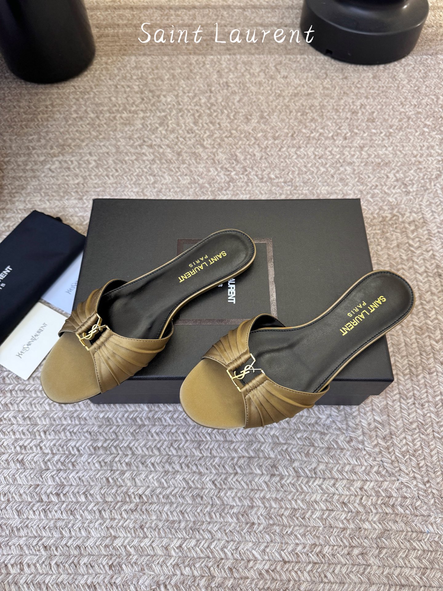 圣罗兰Saint Lauren* ss新YSL Logo平底鞋拖Ysl走秀款高跟鞋 各种小裙子搭配起来 