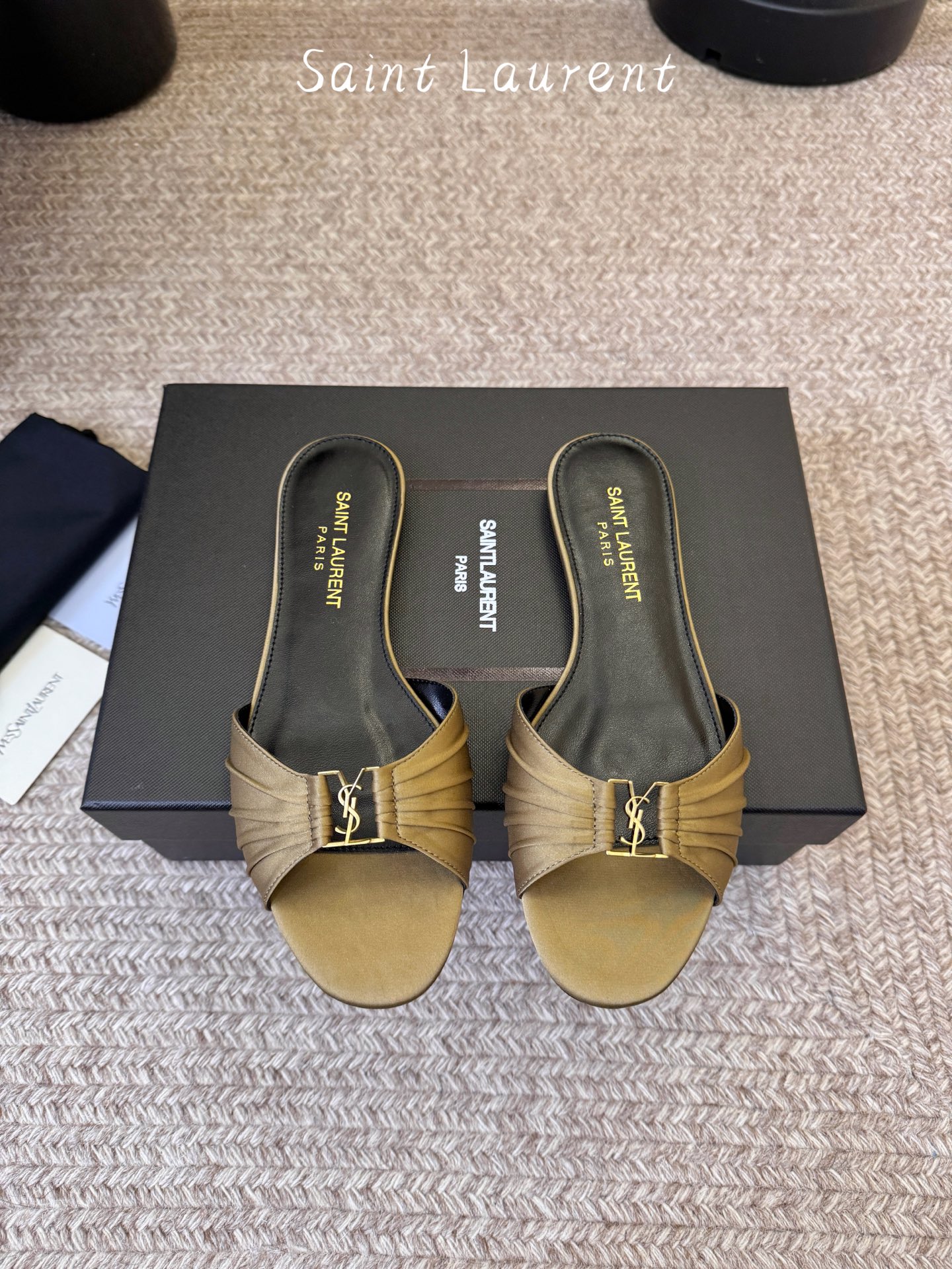圣罗兰Saint Lauren* ss新YSL Logo平底鞋拖Ysl走秀款高跟鞋 各种小裙子搭配起来 