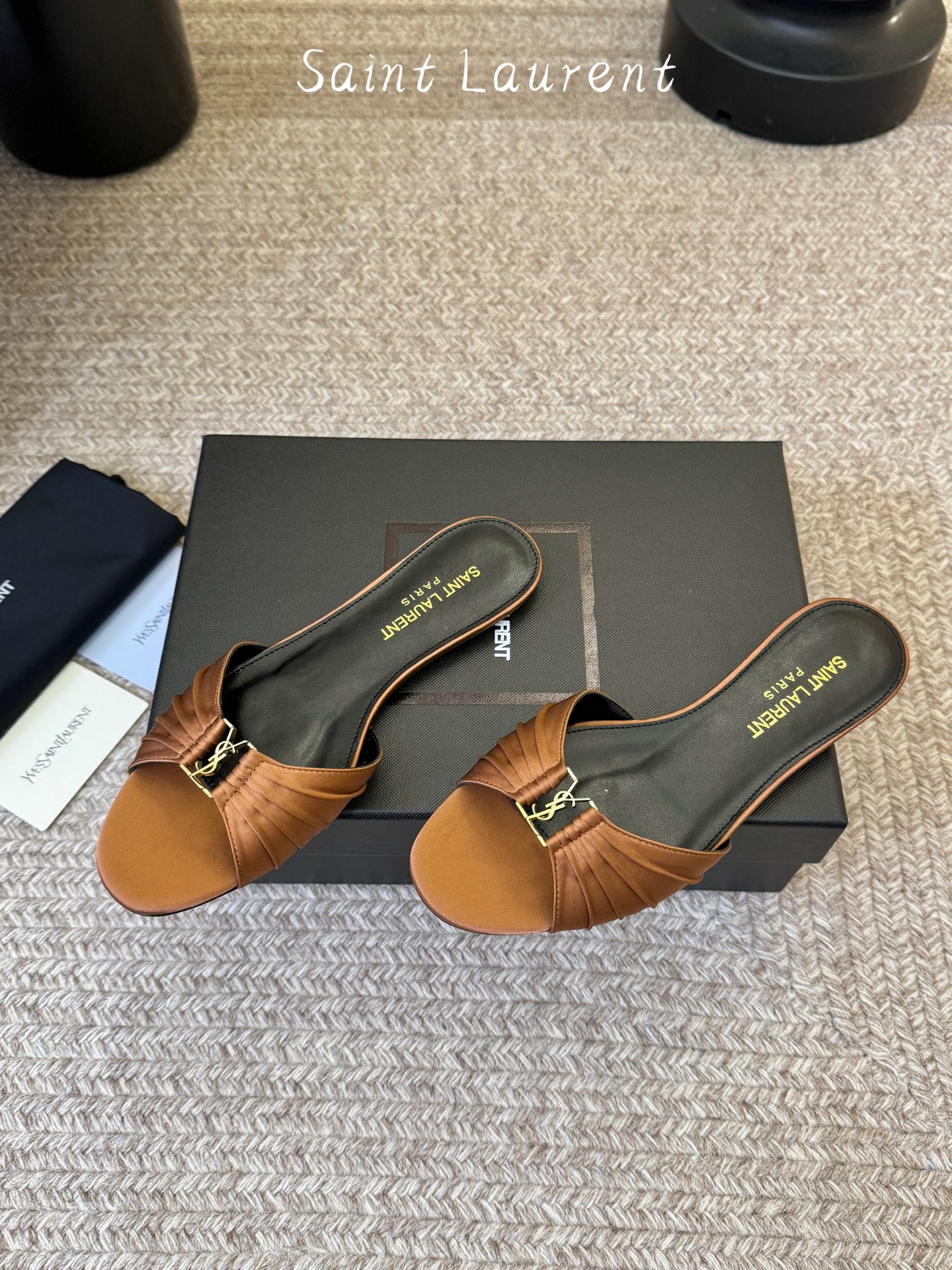 圣罗兰Saint Lauren* ss新YSL Logo平底鞋拖Ysl走秀款高跟鞋 各种小裙子搭配起来 