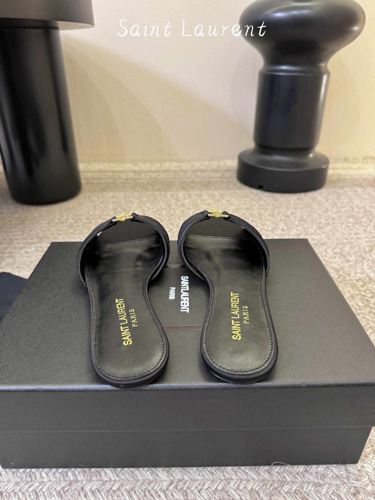 圣罗兰Saint Lauren* ss新YSL Logo平底鞋拖Ysl走秀款高跟鞋 各种小裙子搭配起来 