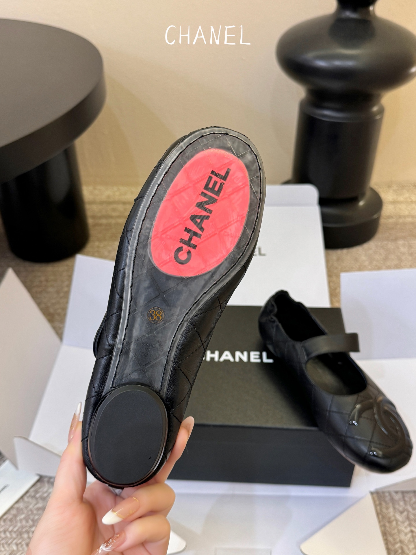 小香新品蝴蝶结芭蕾舞鞋 原版1:1复刻 经典中的经典 无论搭配裤装还是裙装都是完美 小圆头的设计很好的修