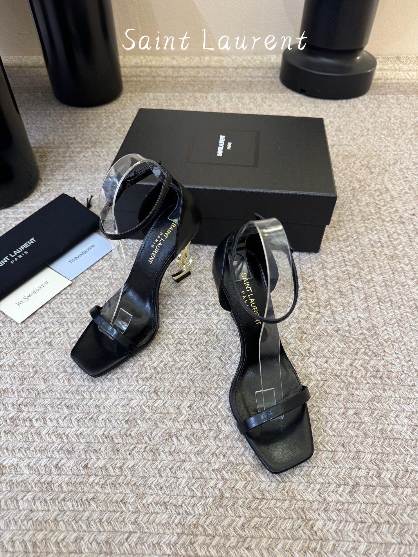 𝗦𝗔𝗜𝗡𝗧 𝗟𝗔𝗨𝗥𝗘𝗡*ysl 经典款高跟凉鞋 唯有YSL最懂女人心 不接受反驳 超级无敌女人味神器 