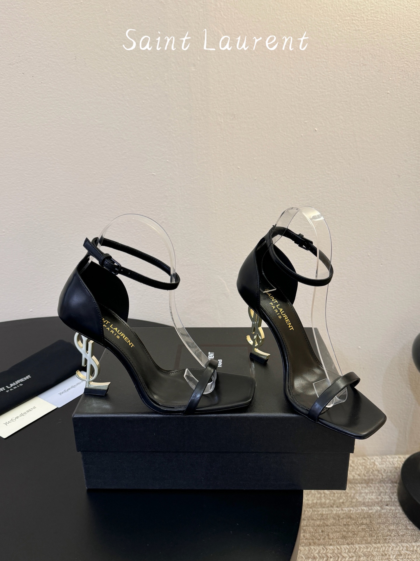 𝗦𝗔𝗜𝗡𝗧 𝗟𝗔𝗨𝗥𝗘𝗡*ysl 经典款高跟凉鞋 唯有YSL最懂女人心 不接受反驳 超级无敌女人味神器 