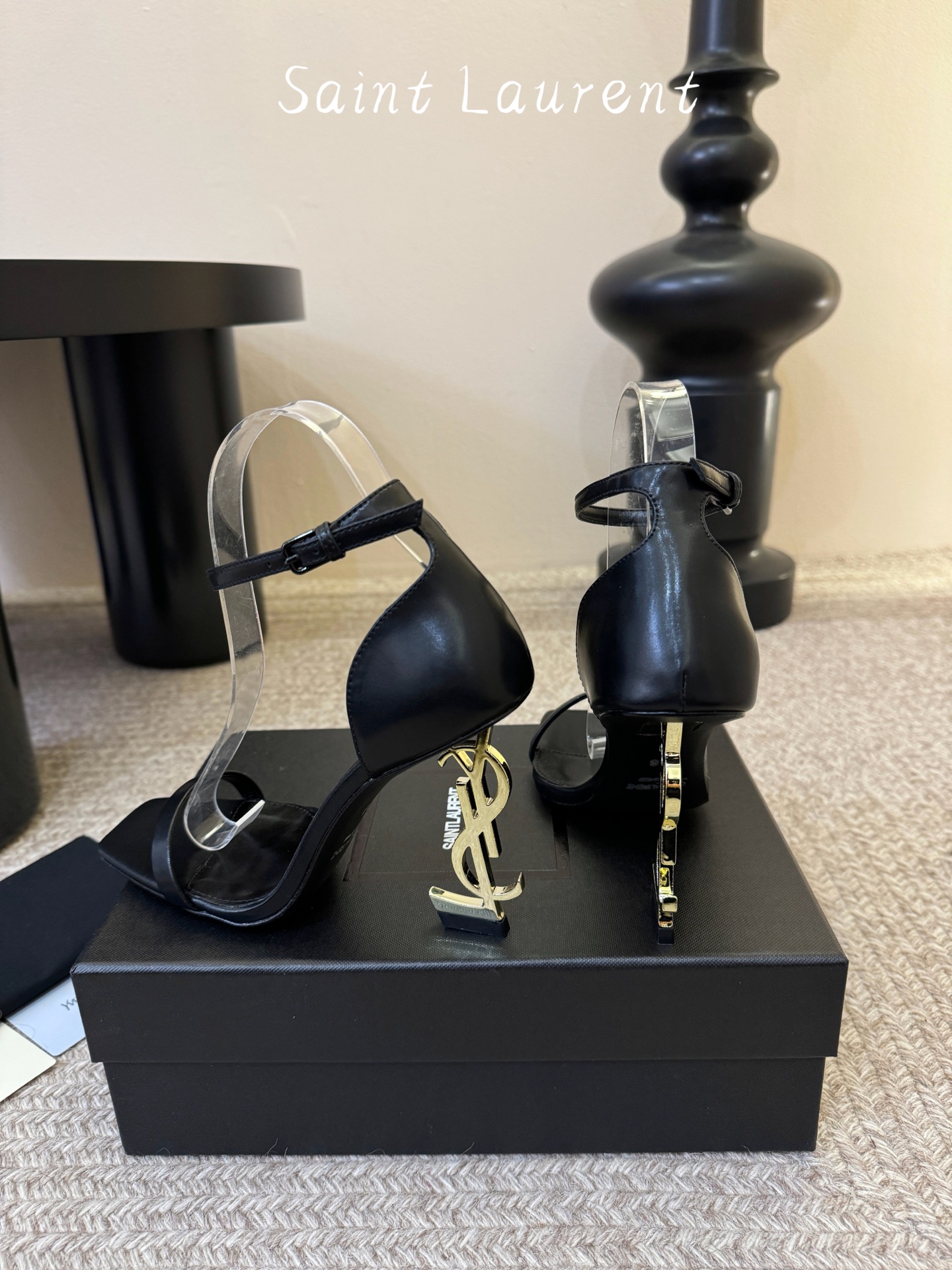 𝗦𝗔𝗜𝗡𝗧 𝗟𝗔𝗨𝗥𝗘𝗡*ysl 经典款高跟凉鞋 唯有YSL最懂女人心 不接受反驳 超级无敌女人味神器 