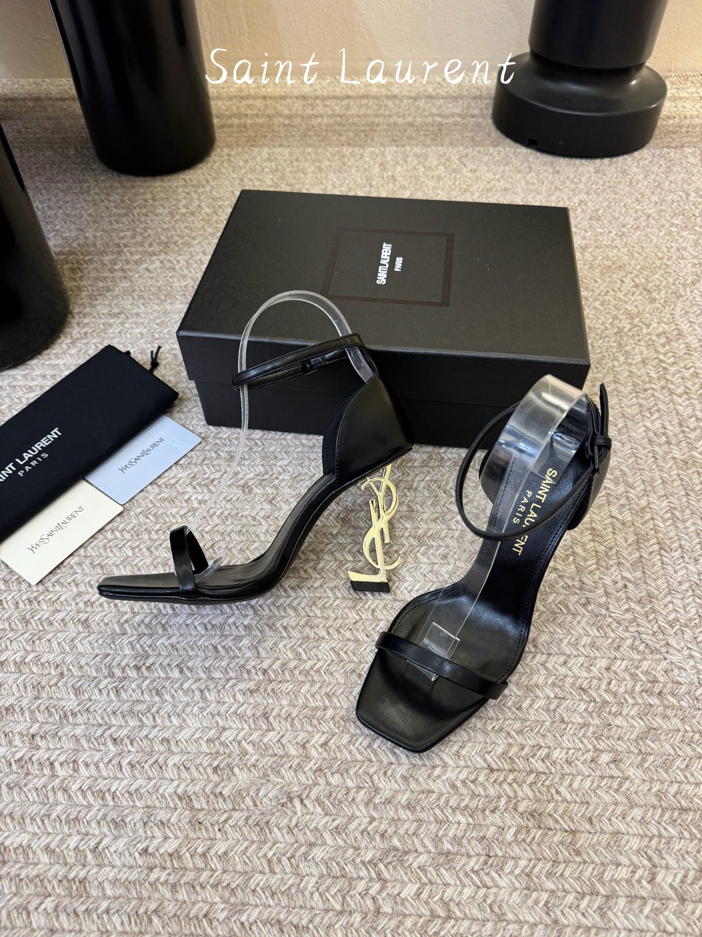 𝗦𝗔𝗜𝗡𝗧 𝗟𝗔𝗨𝗥𝗘𝗡*ysl 经典款高跟凉鞋 唯有YSL最懂女人心 不接受反驳 超级无敌女人味神器 