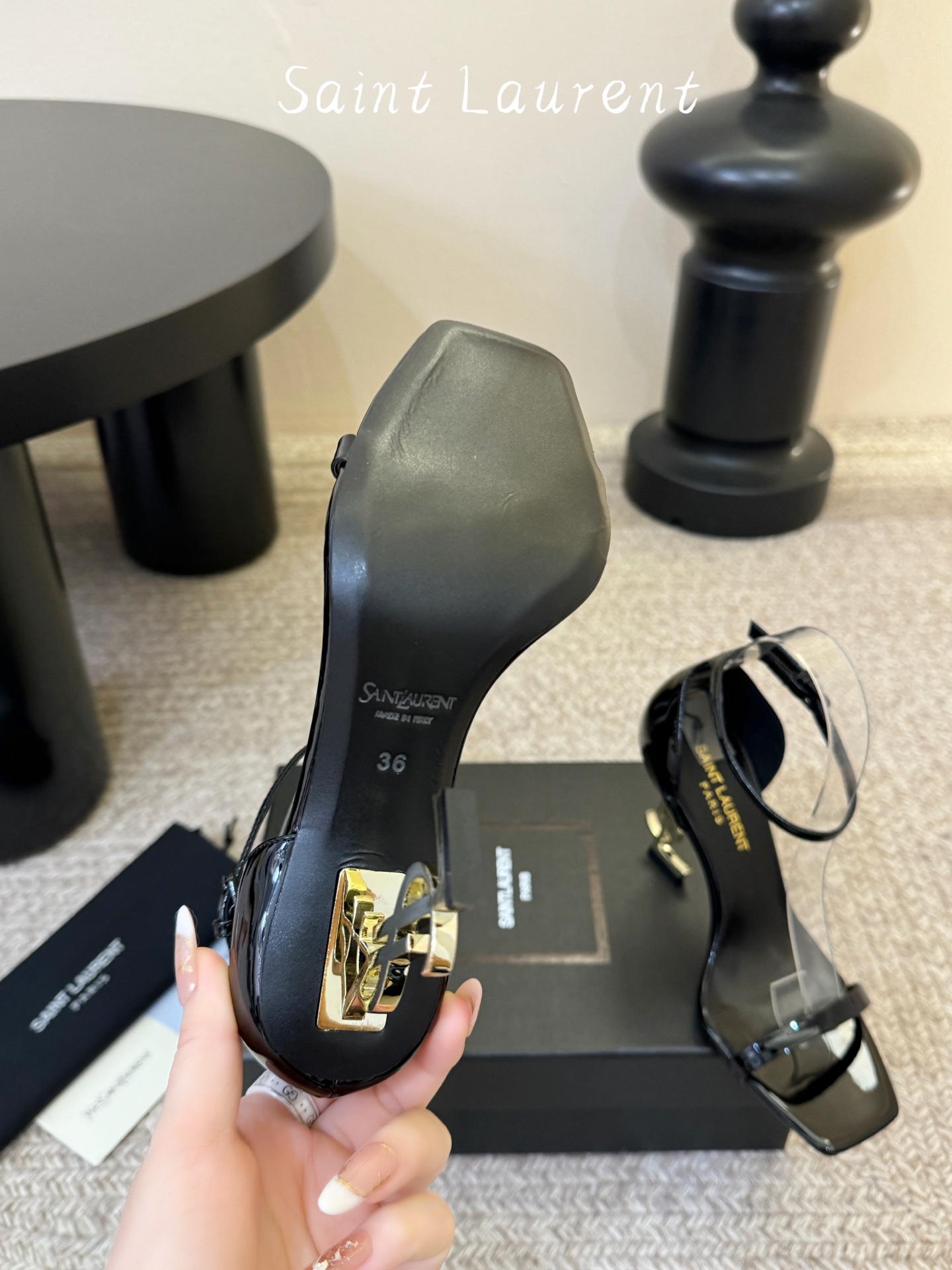 𝗦𝗔𝗜𝗡𝗧 𝗟𝗔𝗨𝗥𝗘𝗡*ysl 经典款高跟凉鞋 唯有YSL最懂女人心 不接受反驳 超级无敌女人味神器 