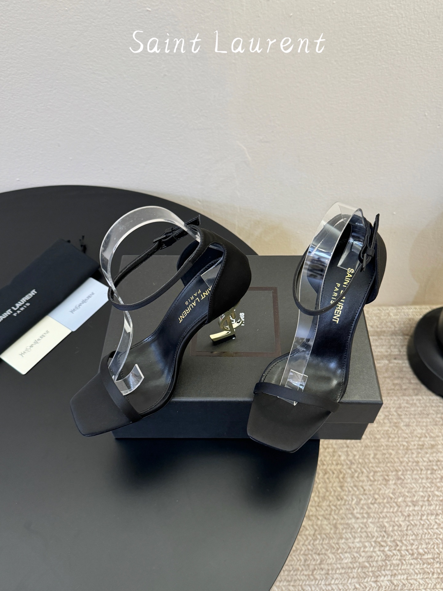 𝗦𝗔𝗜𝗡𝗧 𝗟𝗔𝗨𝗥𝗘𝗡*ysl 经典款高跟凉鞋 唯有YSL最懂女人心 不接受反驳 超级无敌女人味神器 