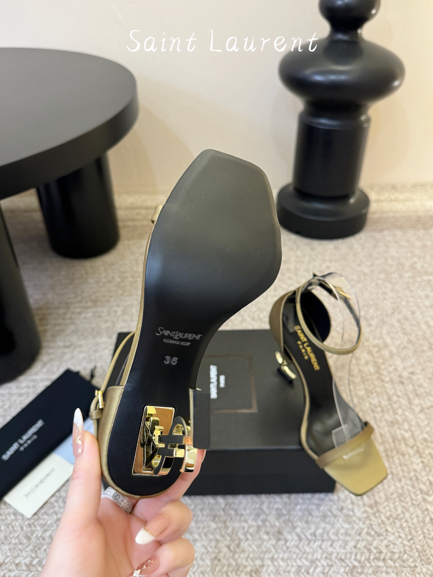 𝗦𝗔𝗜𝗡𝗧 𝗟𝗔𝗨𝗥𝗘𝗡*ysl 经典款高跟凉鞋 唯有YSL最懂女人心 不接受反驳 超级无敌女人味神器 