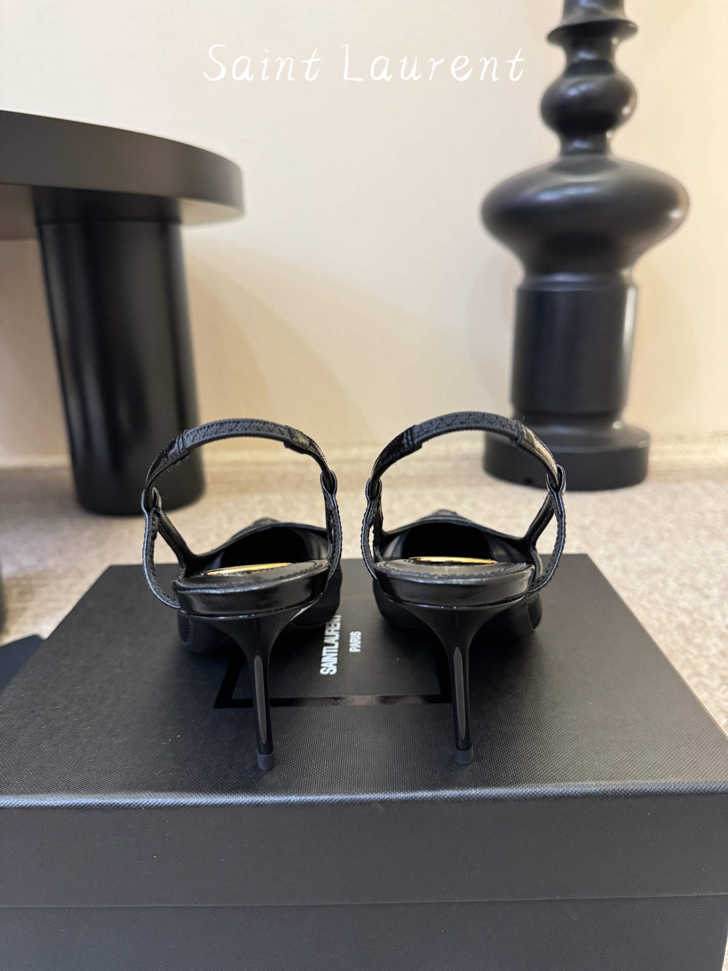 Saint Laurent巴黎秀场同步更新豹纹小猫跟真的太好看啦Saint Laurent 圣罗兰尖头漏