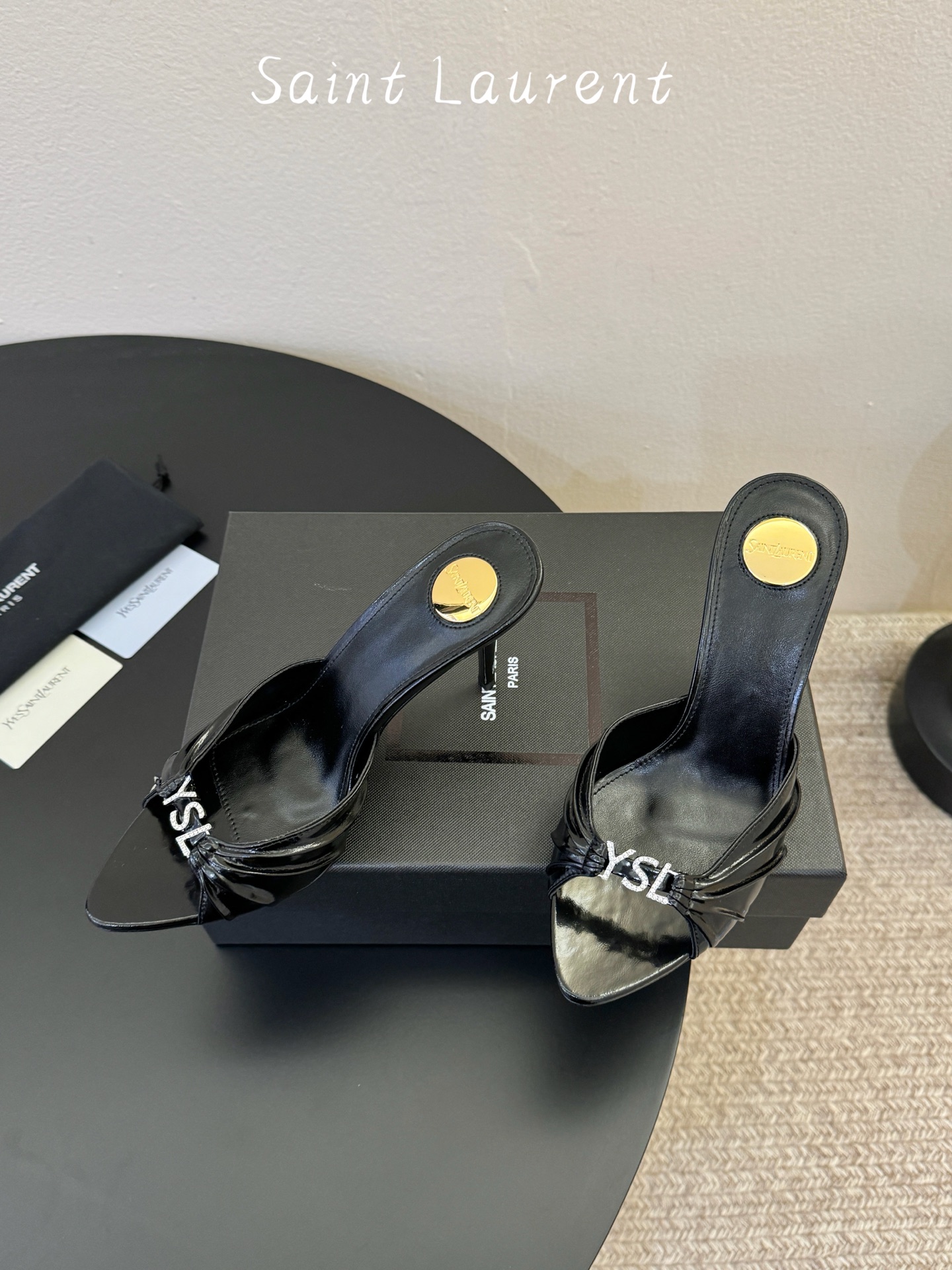 下单备注9cmSaint Laurent / 圣罗兰Lee金属钻链条尖头高跟鞋YSL姐姐的美丽尤物高跟鞋