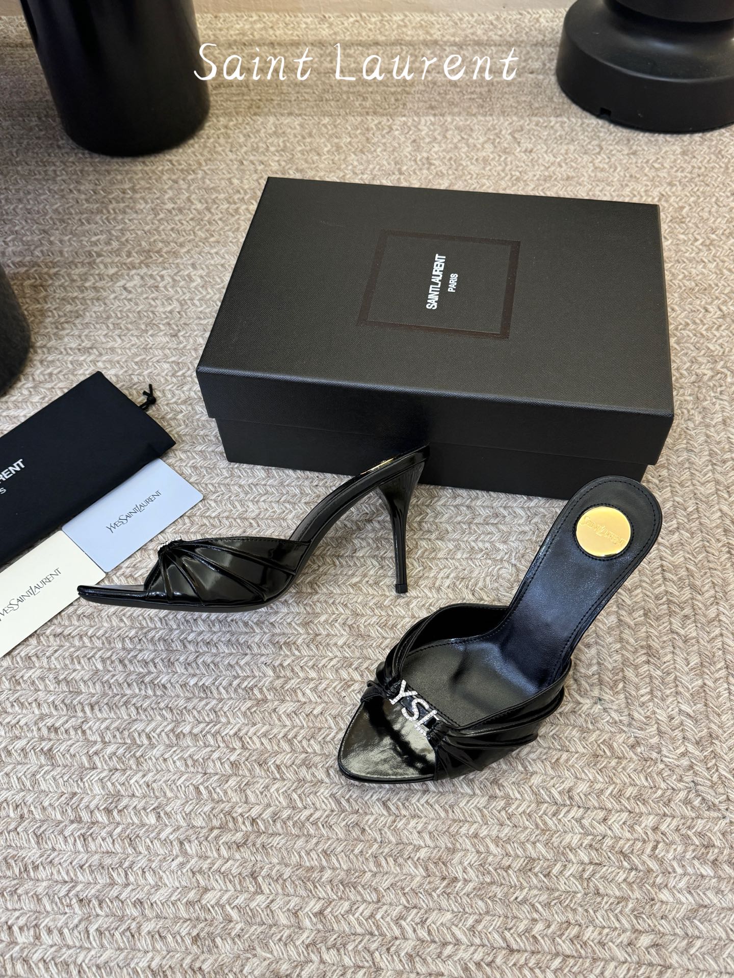 下单备注9cmSaint Laurent / 圣罗兰Lee金属钻链条尖头高跟鞋YSL姐姐的美丽尤物高跟鞋