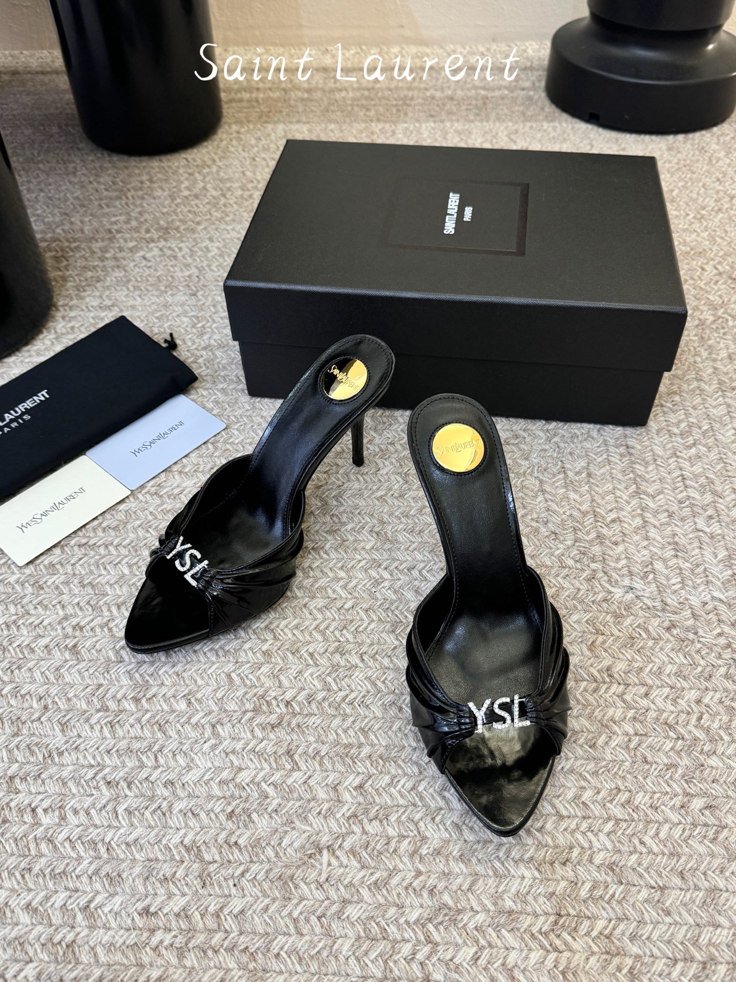 下单备注9cmSaint Laurent / 圣罗兰Lee金属钻链条尖头高跟鞋YSL姐姐的美丽尤物高跟鞋