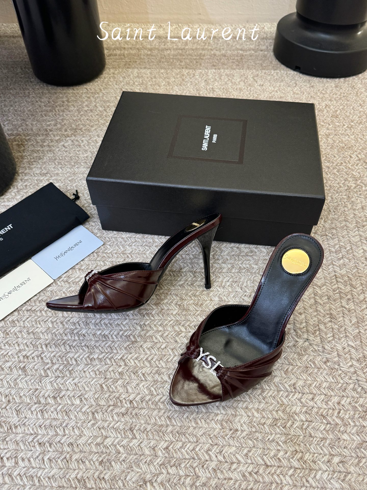 下单备注9cmSaint Laurent / 圣罗兰Lee金属钻链条尖头高跟鞋YSL姐姐的美丽尤物高跟鞋