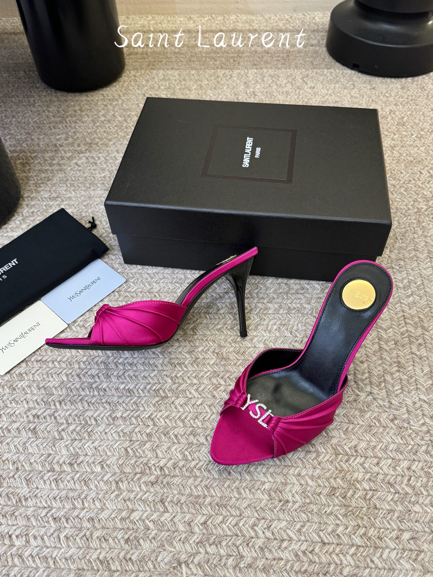 下单备注9cmSaint Laurent / 圣罗兰Lee金属钻链条尖头高跟鞋YSL姐姐的美丽尤物高跟鞋