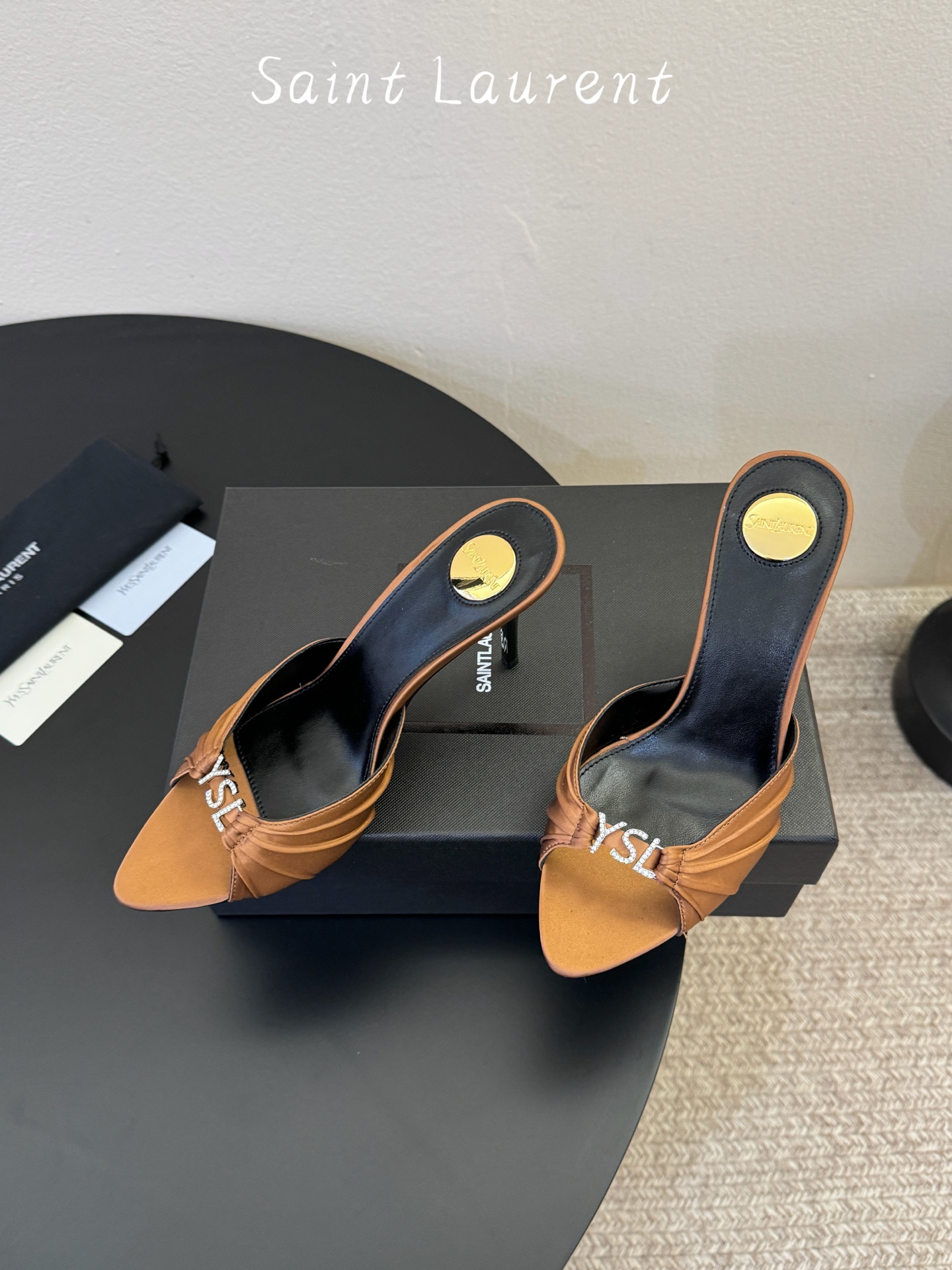 下单备注9cmSaint Laurent / 圣罗兰Lee金属钻链条尖头高跟鞋YSL姐姐的美丽尤物高跟鞋