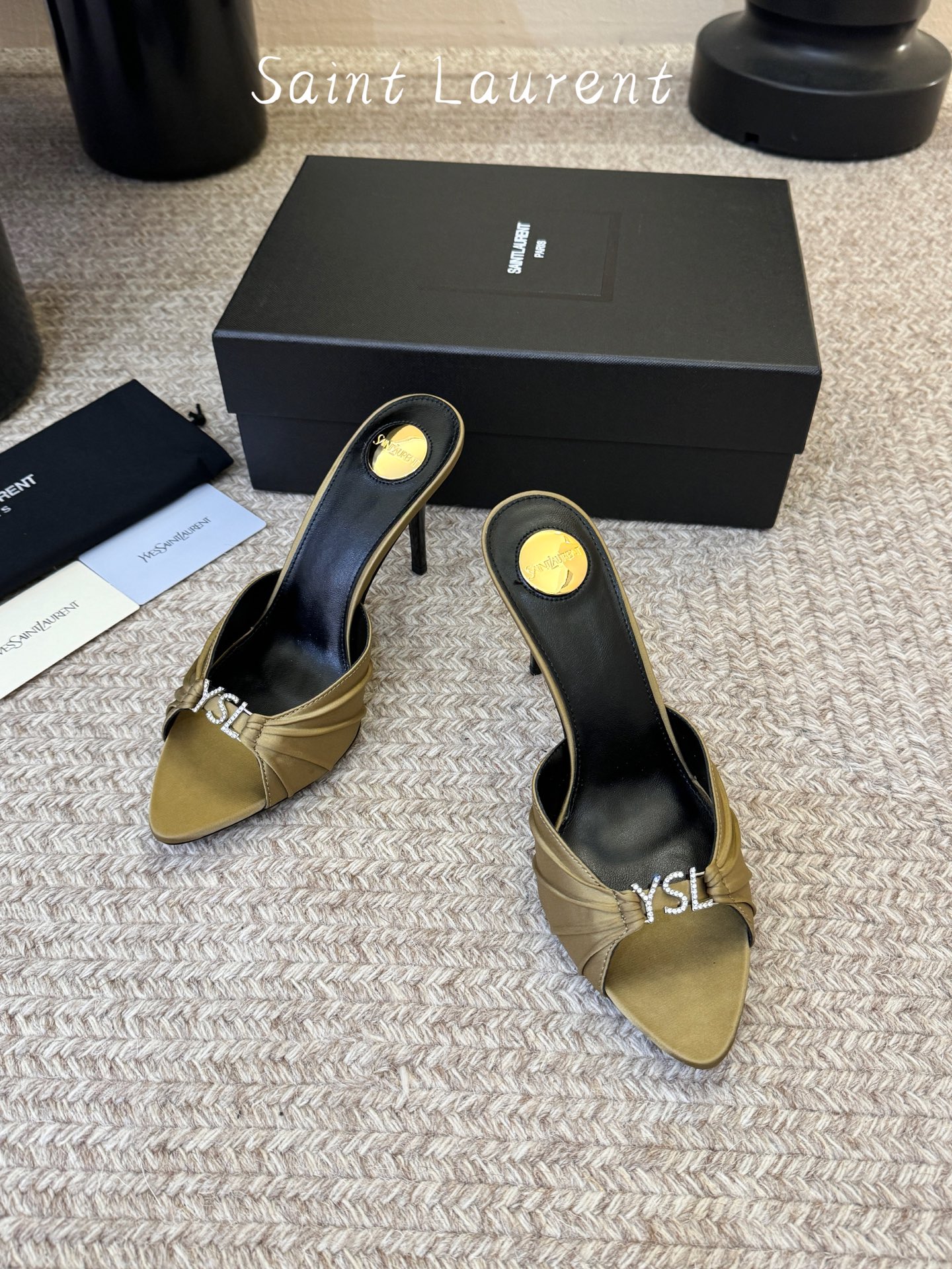 下单备注9cmSaint Laurent / 圣罗兰Lee金属钻链条尖头高跟鞋YSL姐姐的美丽尤物高跟鞋