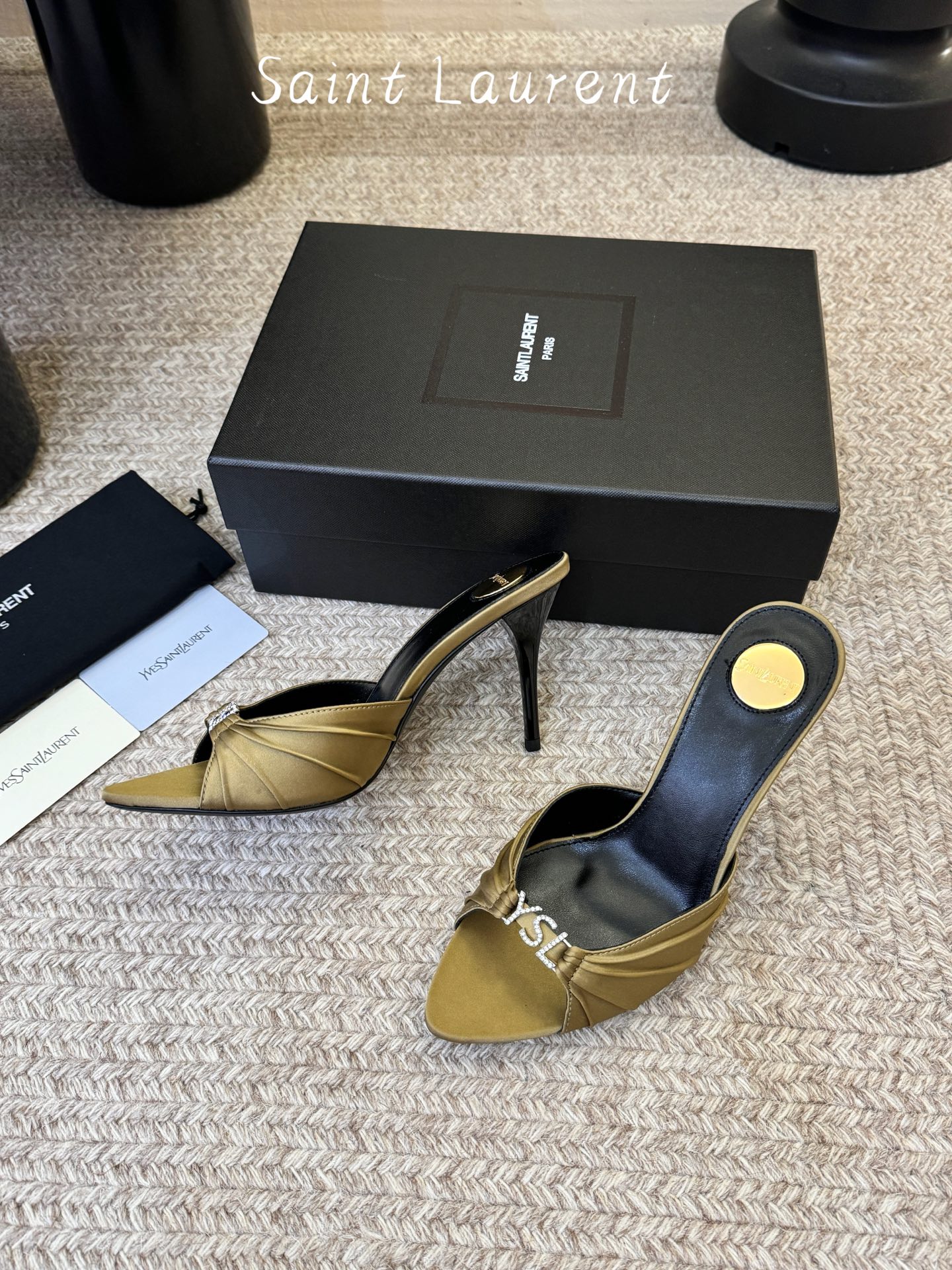 下单备注9cmSaint Laurent / 圣罗兰Lee金属钻链条尖头高跟鞋YSL姐姐的美丽尤物高跟鞋