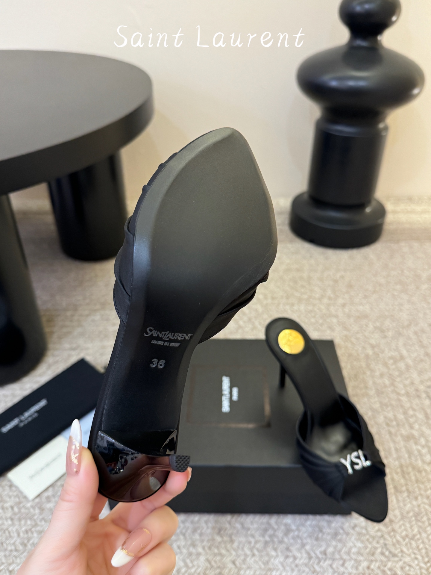 下单备注9cmSaint Laurent / 圣罗兰Lee金属钻链条尖头高跟鞋YSL姐姐的美丽尤物高跟鞋