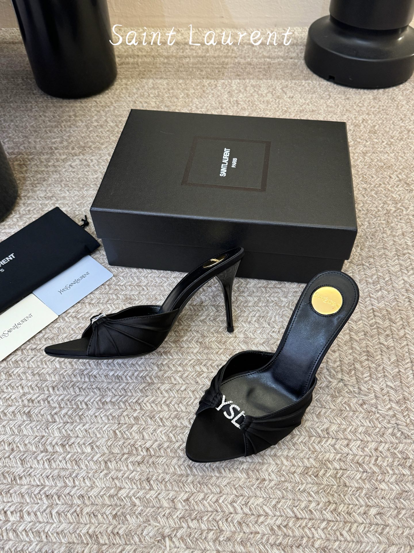 下单备注9cmSaint Laurent / 圣罗兰Lee金属钻链条尖头高跟鞋YSL姐姐的美丽尤物高跟鞋