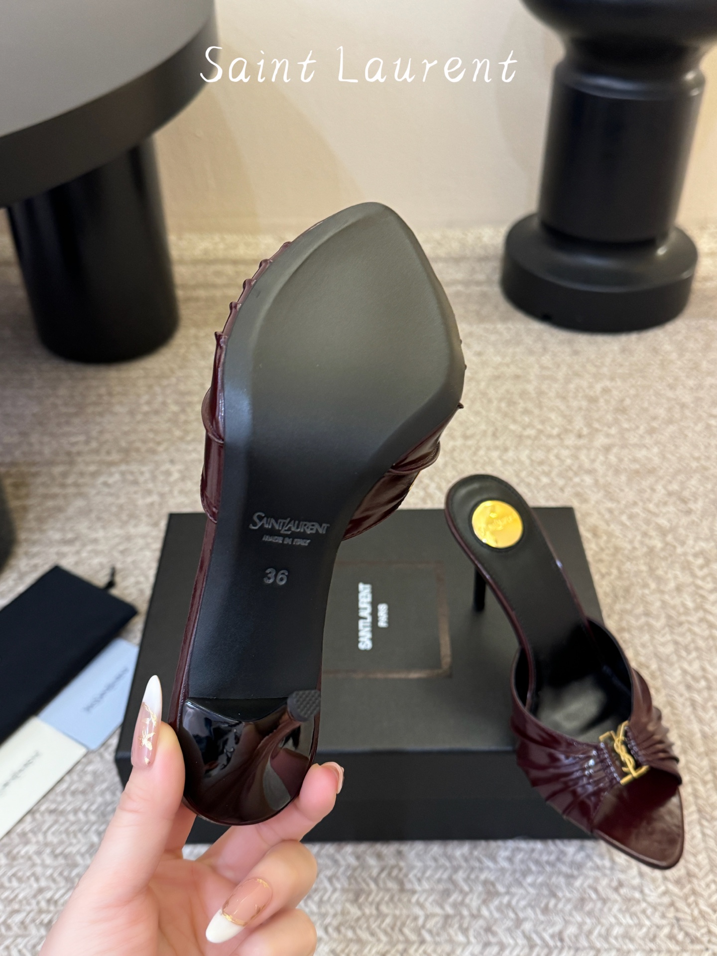 下单备注9cmSaint Laurent / 圣罗兰Lee金属钻链条尖头高跟鞋YSL姐姐的美丽尤物高跟鞋