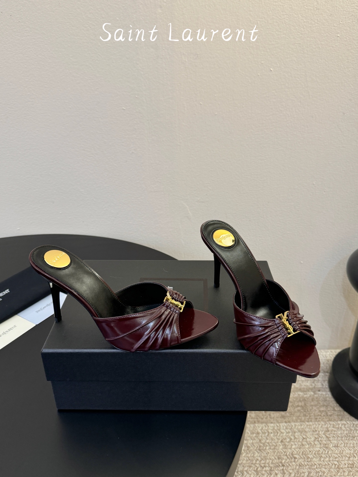 下单备注9cmSaint Laurent / 圣罗兰Lee金属钻链条尖头高跟鞋YSL姐姐的美丽尤物高跟鞋