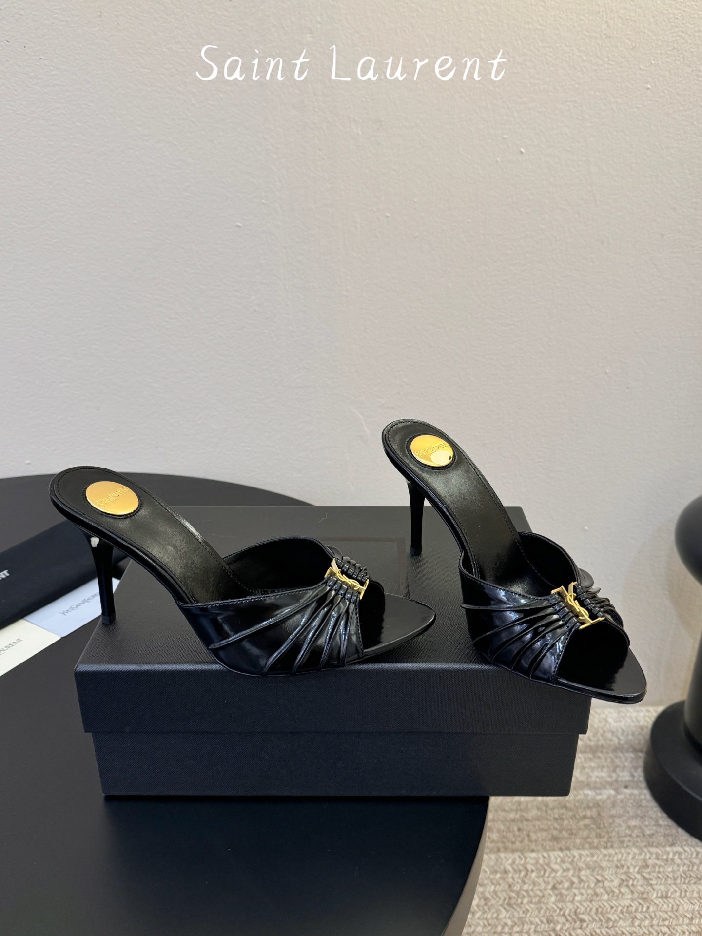 下单备注9cmSaint Laurent / 圣罗兰Lee金属钻链条尖头高跟鞋YSL姐姐的美丽尤物高跟鞋