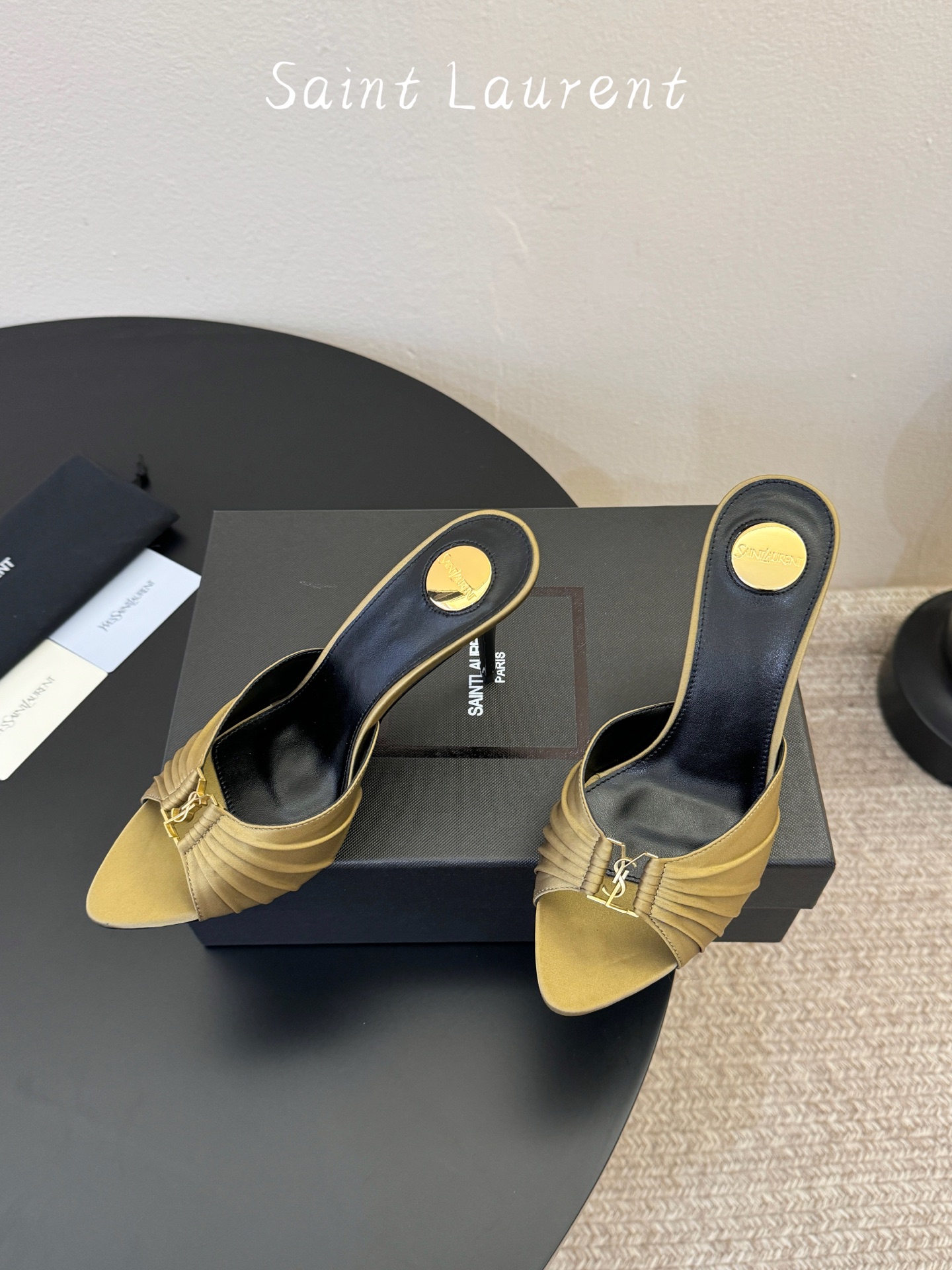 下单备注9cmSaint Laurent / 圣罗兰Lee金属钻链条尖头高跟鞋YSL姐姐的美丽尤物高跟鞋