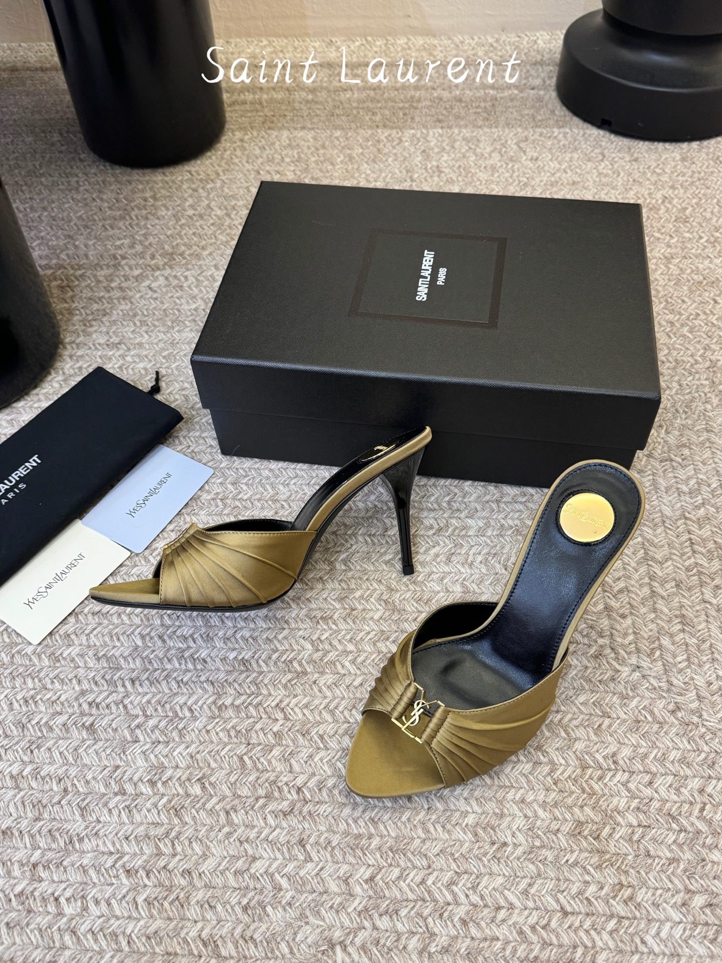 下单备注9cmSaint Laurent / 圣罗兰Lee金属钻链条尖头高跟鞋YSL姐姐的美丽尤物高跟鞋