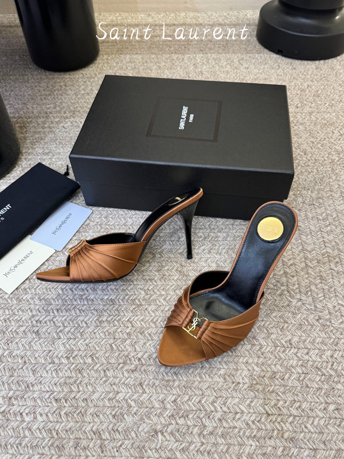 下单备注9cmSaint Laurent / 圣罗兰Lee金属钻链条尖头高跟鞋YSL姐姐的美丽尤物高跟鞋