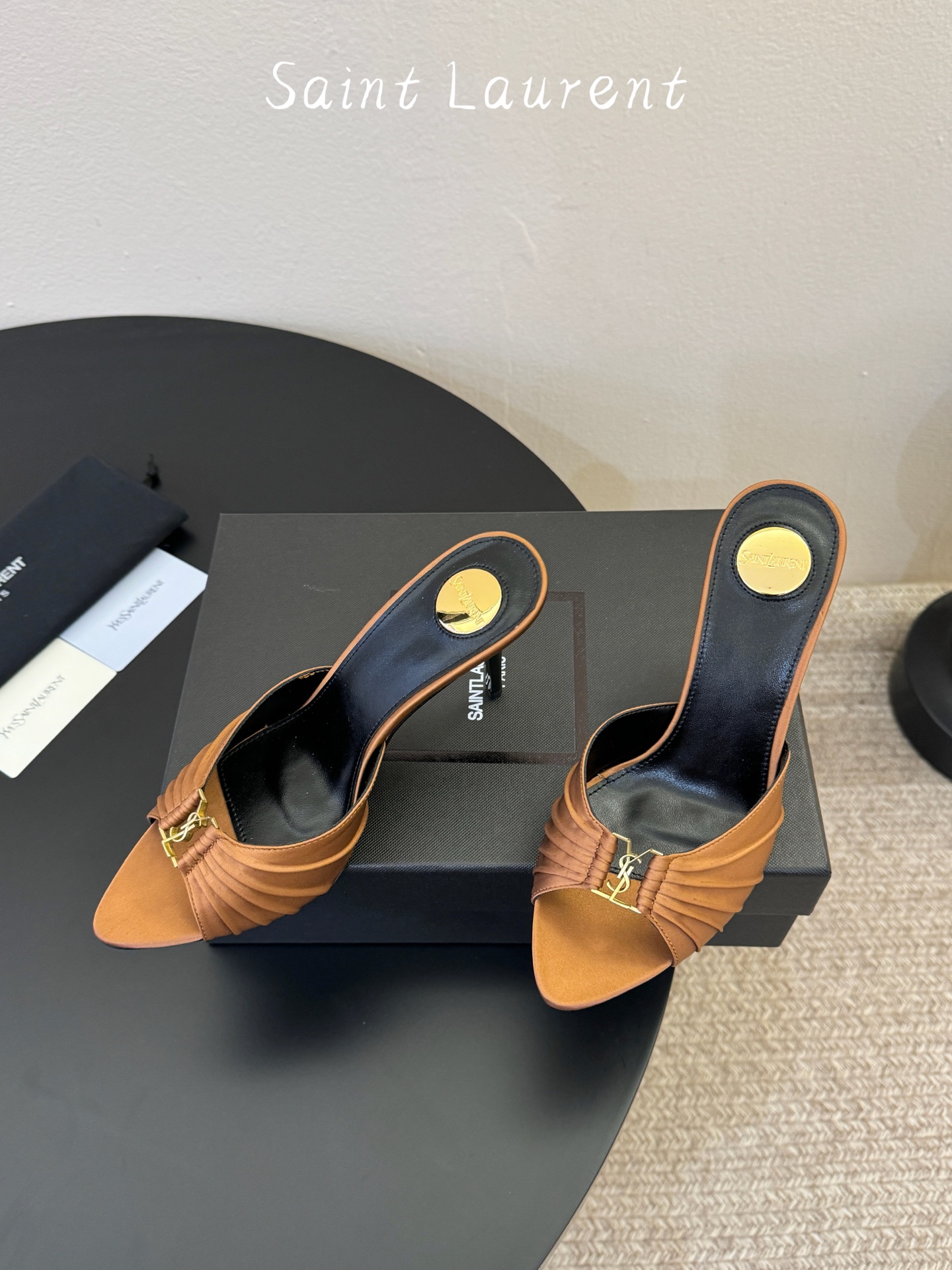 下单备注9cmSaint Laurent / 圣罗兰Lee金属钻链条尖头高跟鞋YSL姐姐的美丽尤物高跟鞋