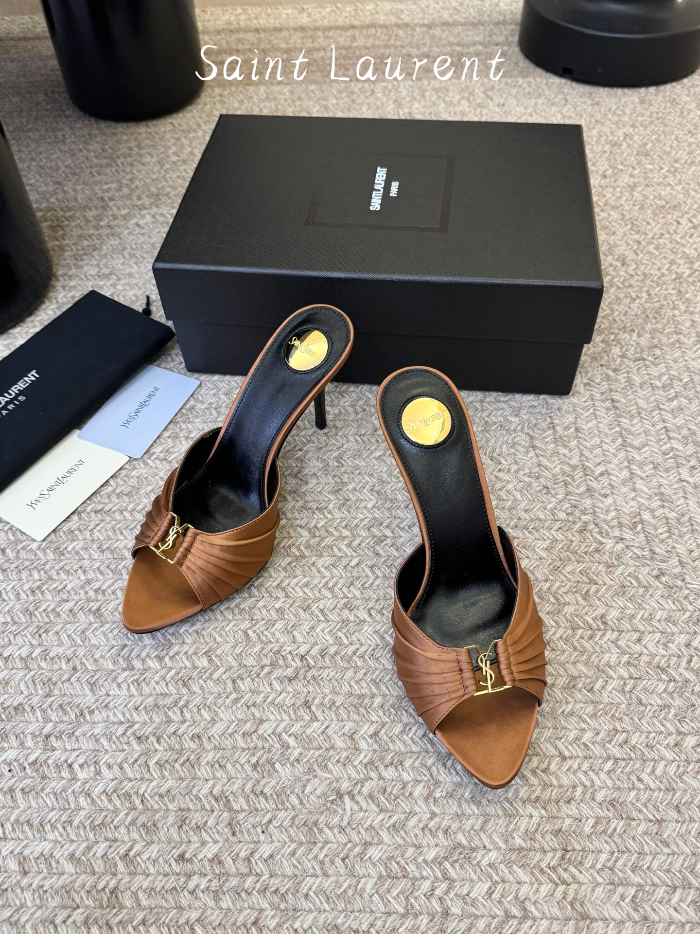 下单备注9cmSaint Laurent / 圣罗兰Lee金属钻链条尖头高跟鞋YSL姐姐的美丽尤物高跟鞋