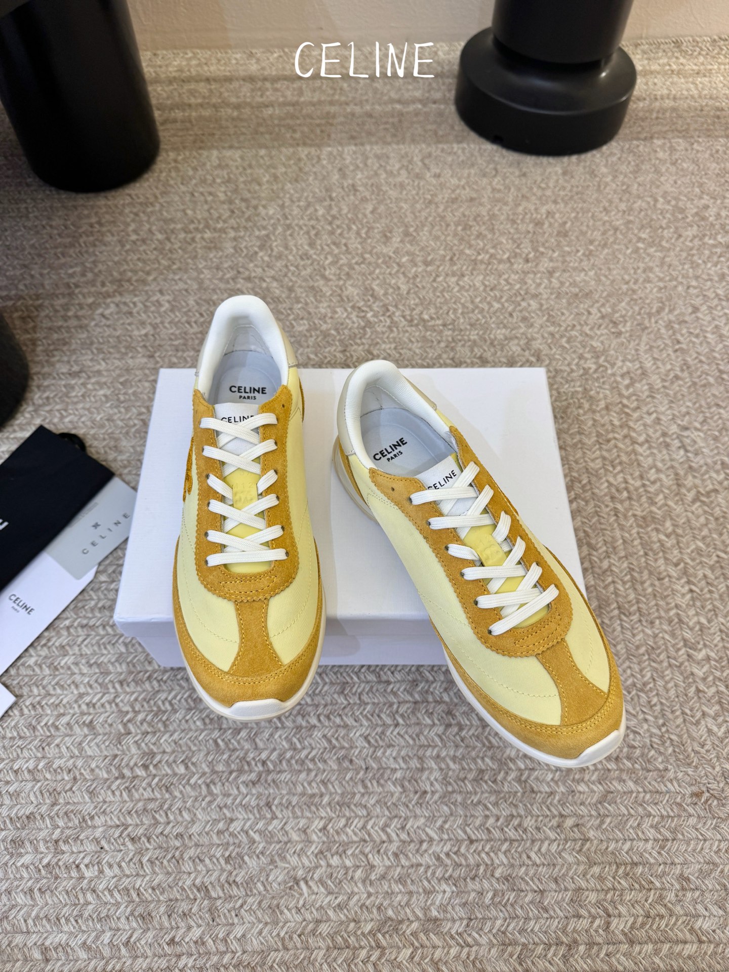 增加颜色Celin*凯旋门复古运动鞋德训鞋阿甘鞋采用经典的阿甘鞋/德训鞋轮廓，低帮流线型鞋身搭配窄鞋头，