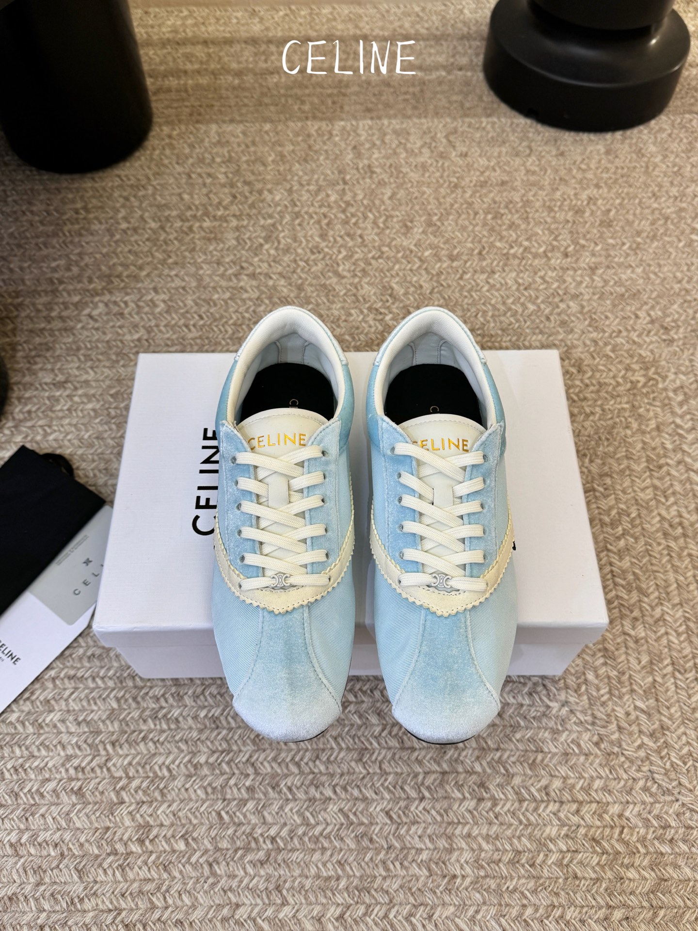 Celin*26ss早春新品平底芭蕾舞运动鞋休闲鞋包含平底芭蕾鞋与厚底休闲鞋两款，前者优雅精致，后者兼具