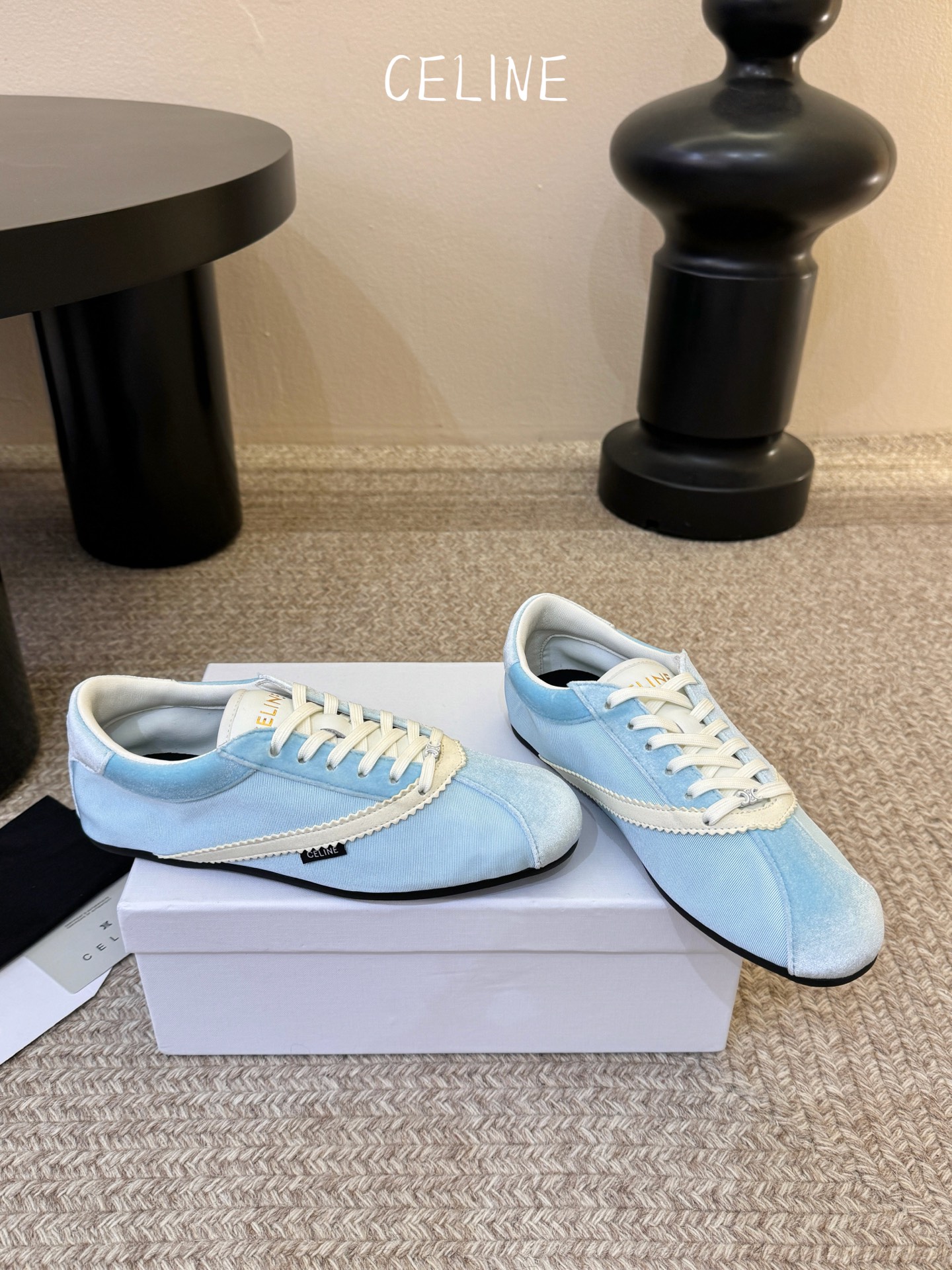 Celin*26ss早春新品平底芭蕾舞运动鞋休闲鞋包含平底芭蕾鞋与厚底休闲鞋两款，前者优雅精致，后者兼具