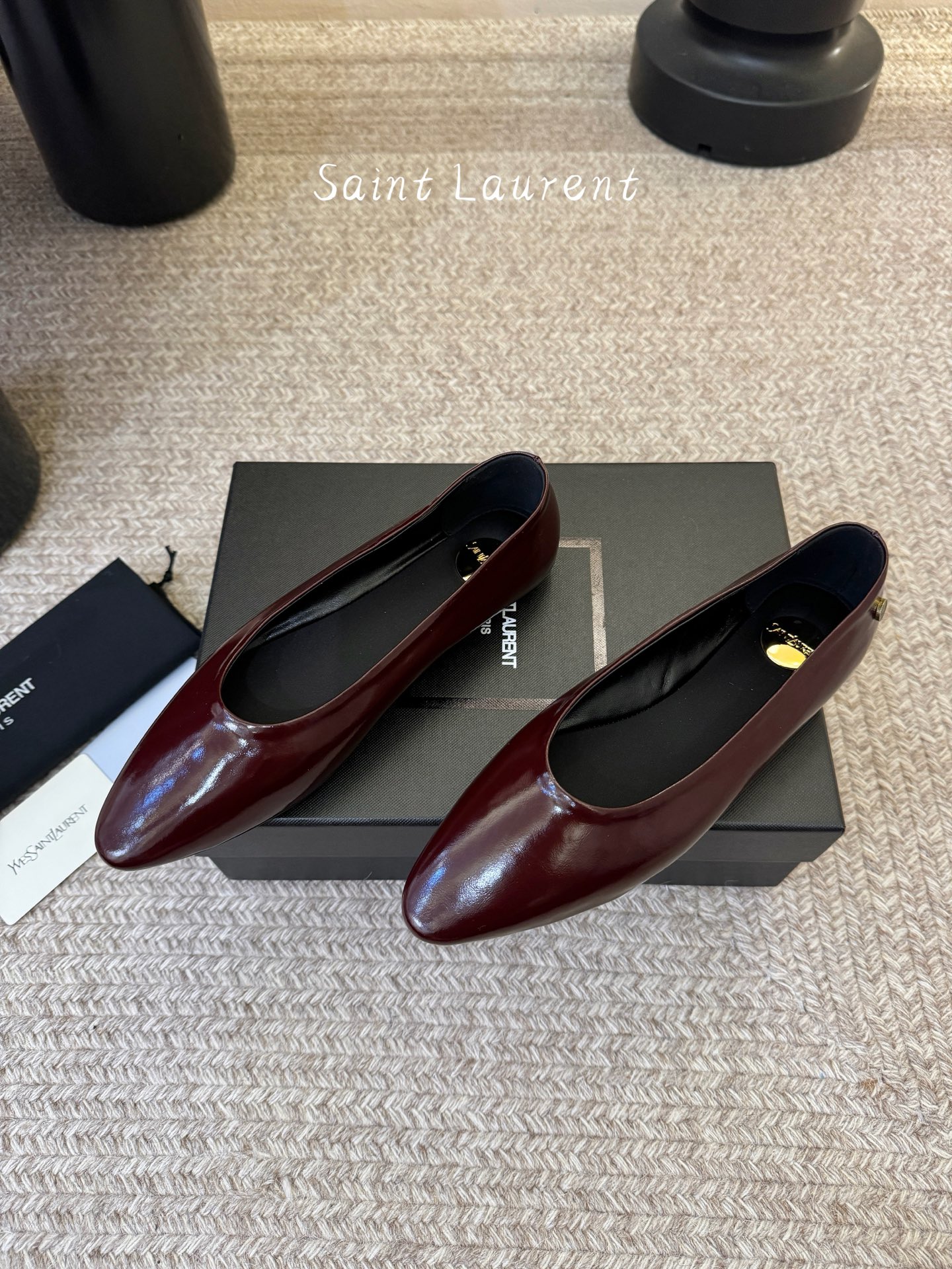 圣罗兰Saint Lauren* 新品平底小方头单鞋各种小裙子搭配起来 完全不挑脚型哦 Ysl Logo