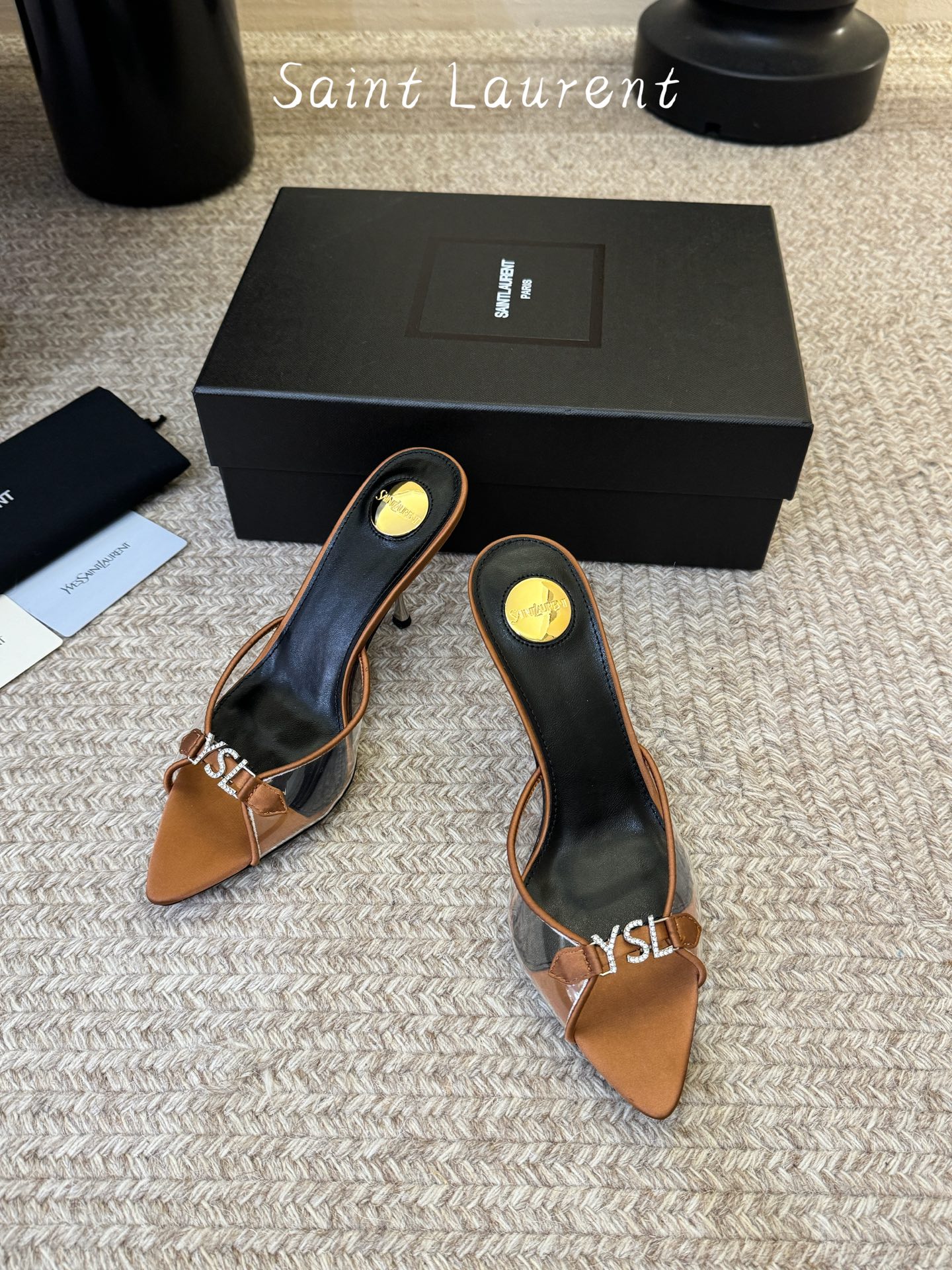 圣罗兰Saint Lauren* ss新YSL Logo平底鞋拖Ysl走秀款高跟鞋 各种小裙子搭配起来 
