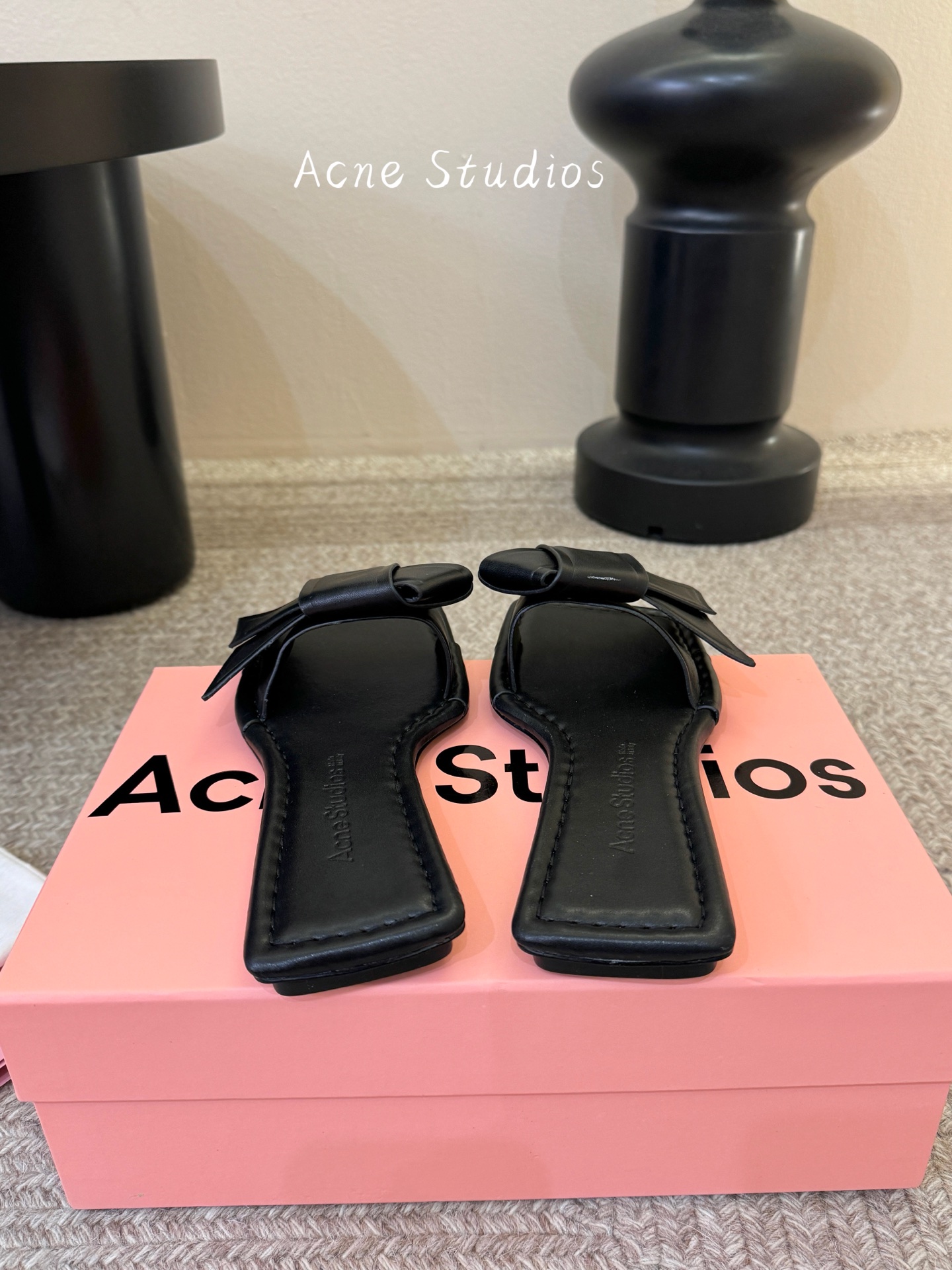Acne Studio*26SS春夏新款折叠方头凉拖自带先锋艺术感的极简风夏日款，这双直接把设计感与松弛