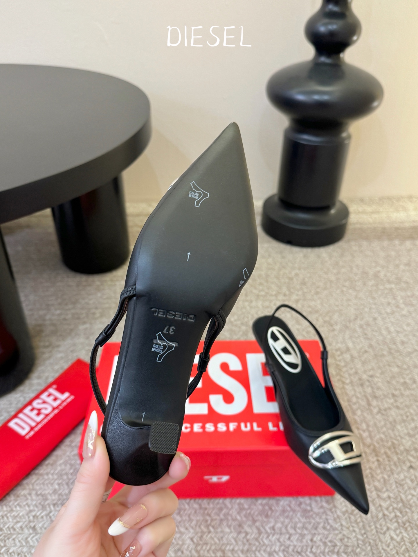Designer Heeled Shoe